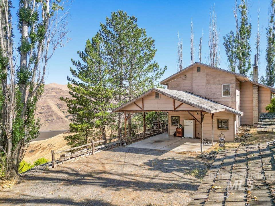 2026 Silcott Hills Road, Clarkston WA 99403
