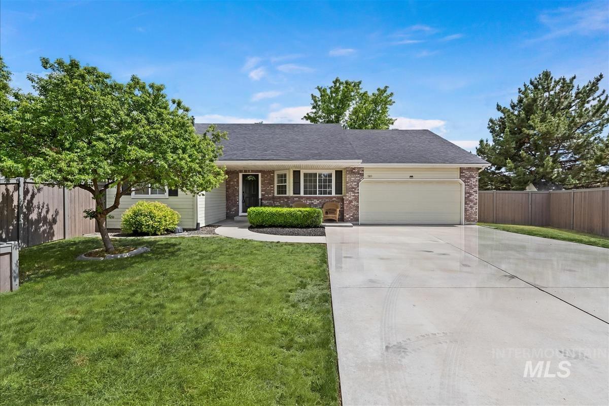 389 W Bosanka Drive, Eagle ID 83616