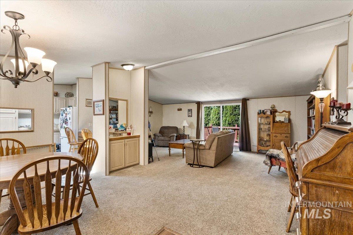 2206 W Oxford Circle, Coeur d'Alene ID 83815