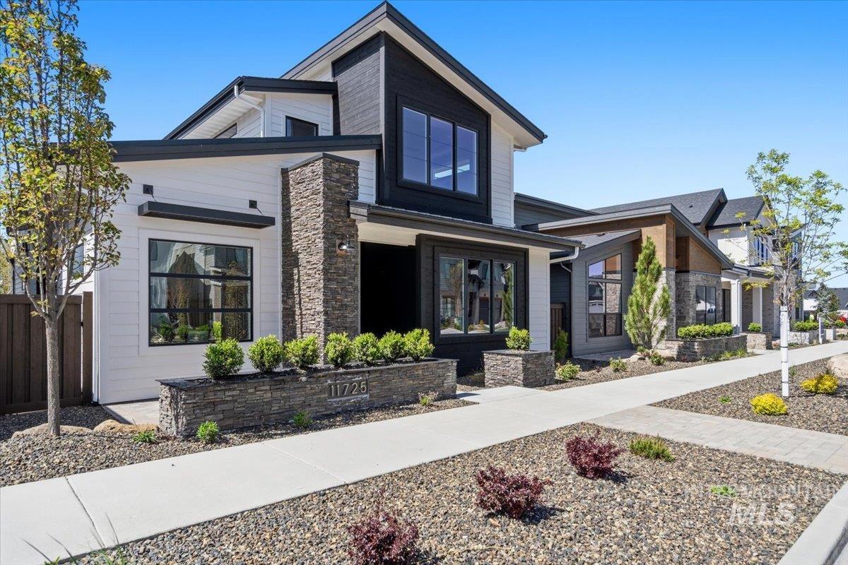 11725 N Rabbitbrush Way, Boise ID 83714