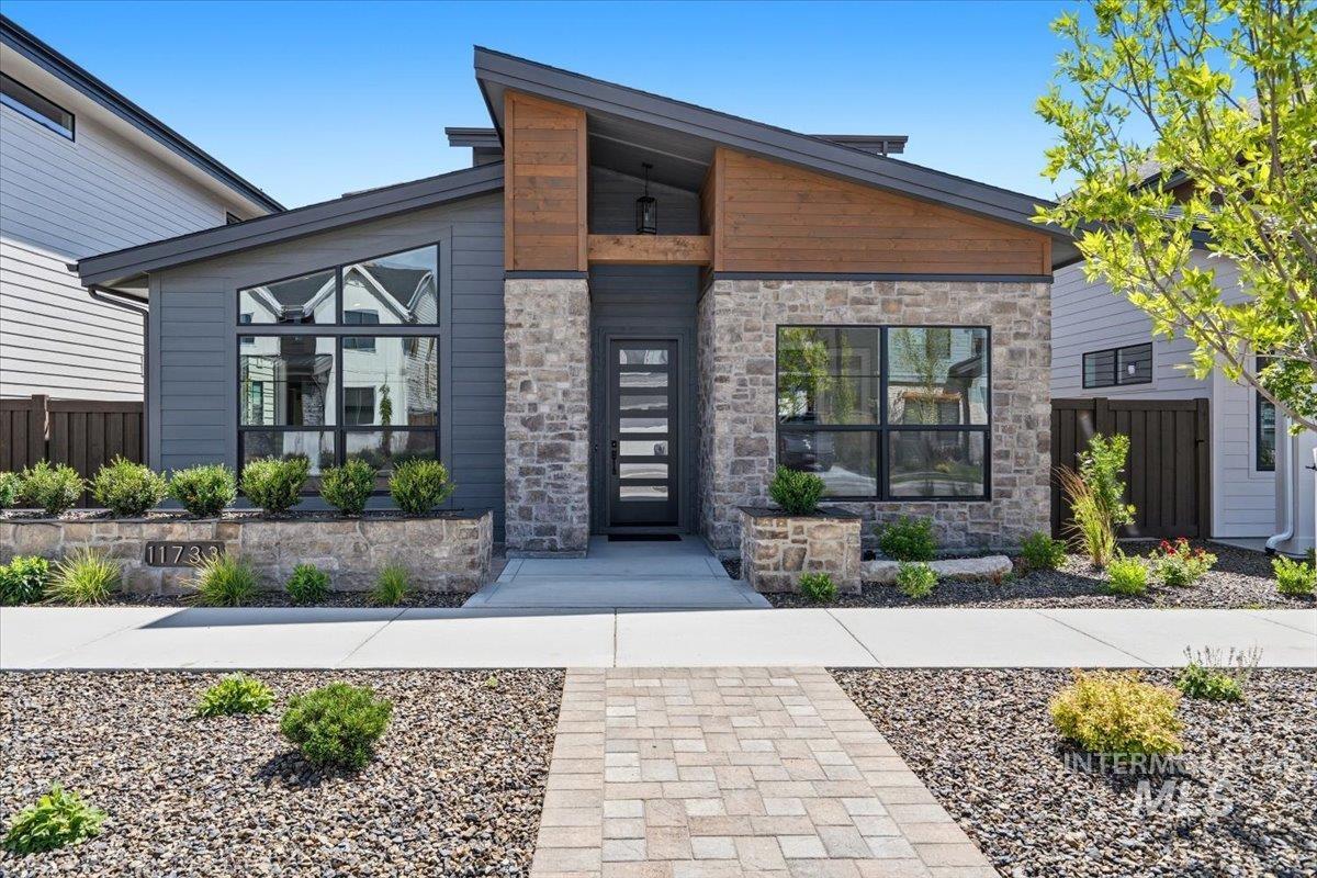 11733 N Rabbitbrush Way, Boise ID 83714