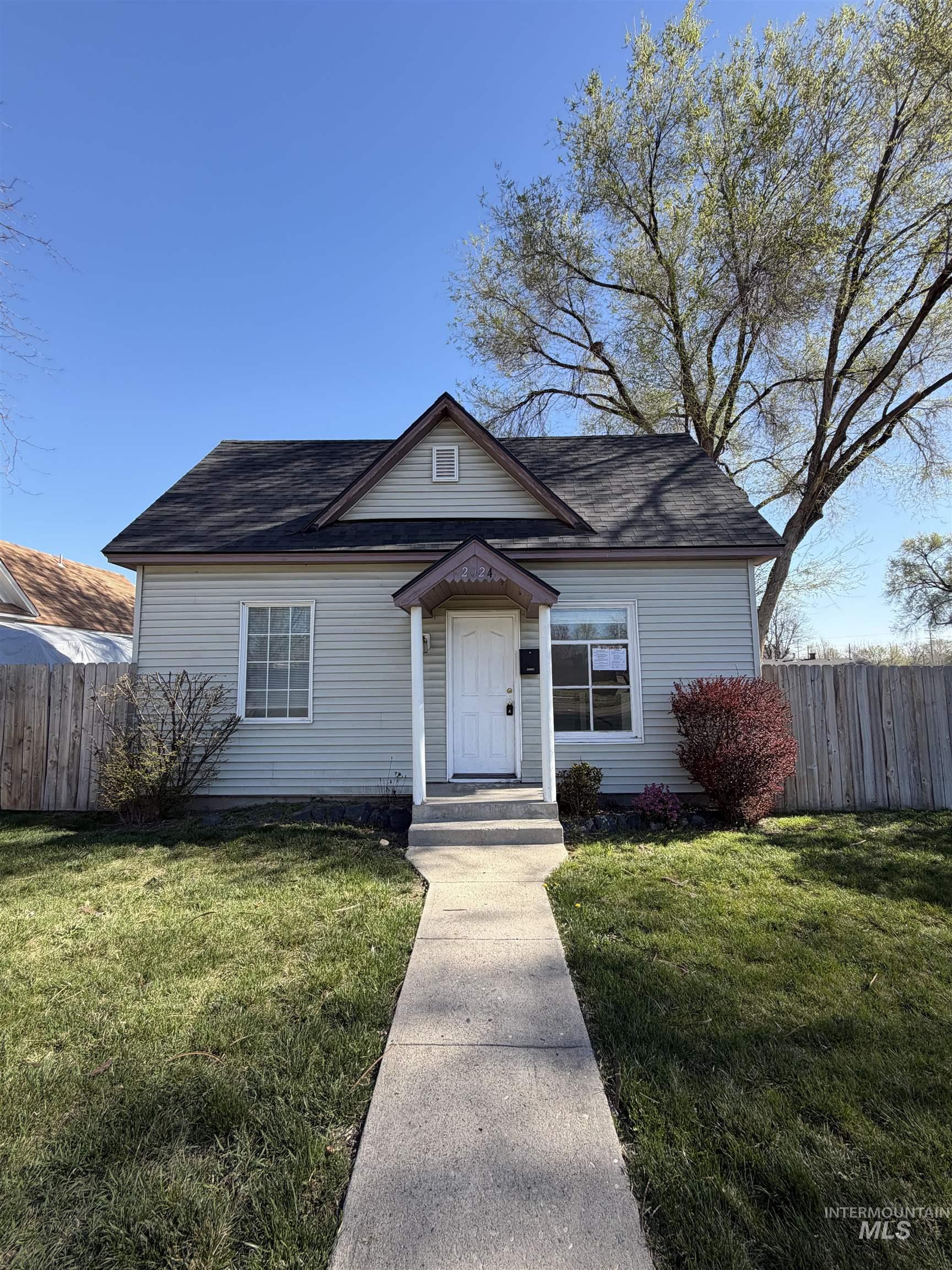 2024 2nd St S, Nampa ID 83651