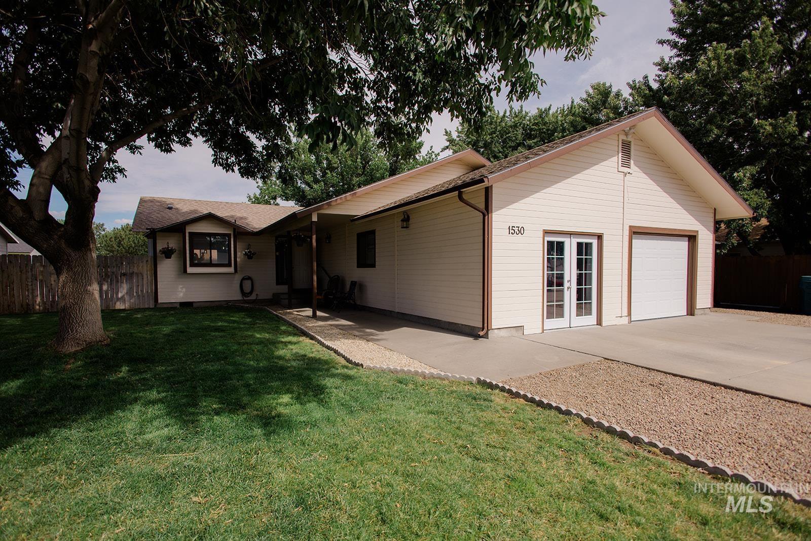 1530 Rosewood St, Mountain Home ID 83647