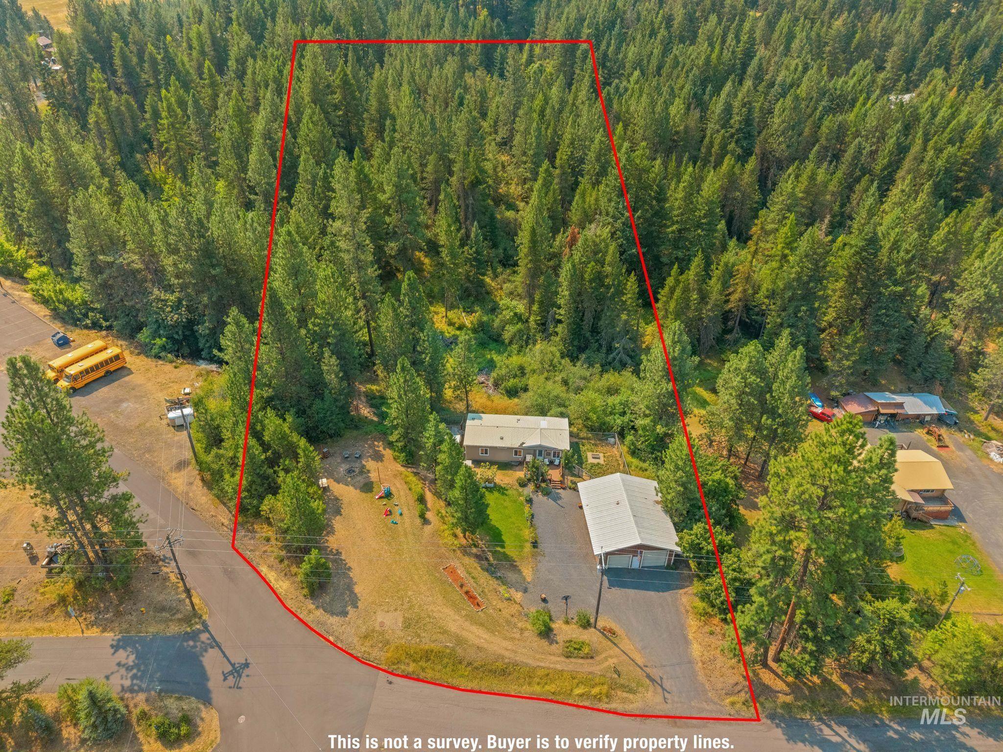 304 1st Ave, Deary ID 83823