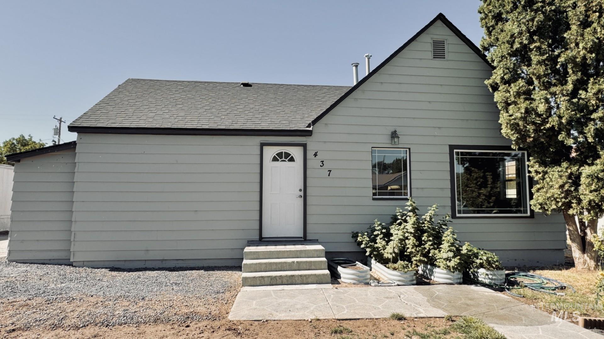 437 2nd Avenue East, Wendell ID 83355