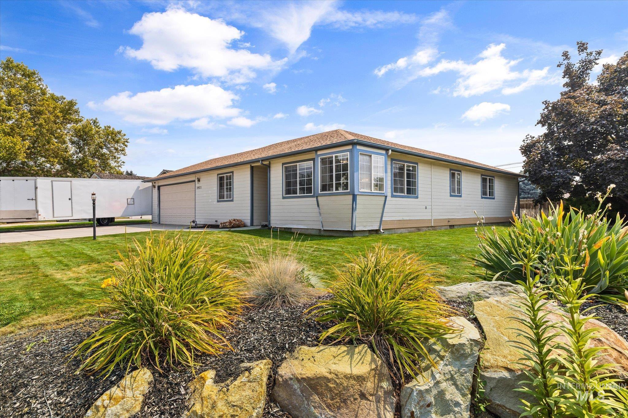 3971 W Sugar Creek Dr, Meridian ID 83646
