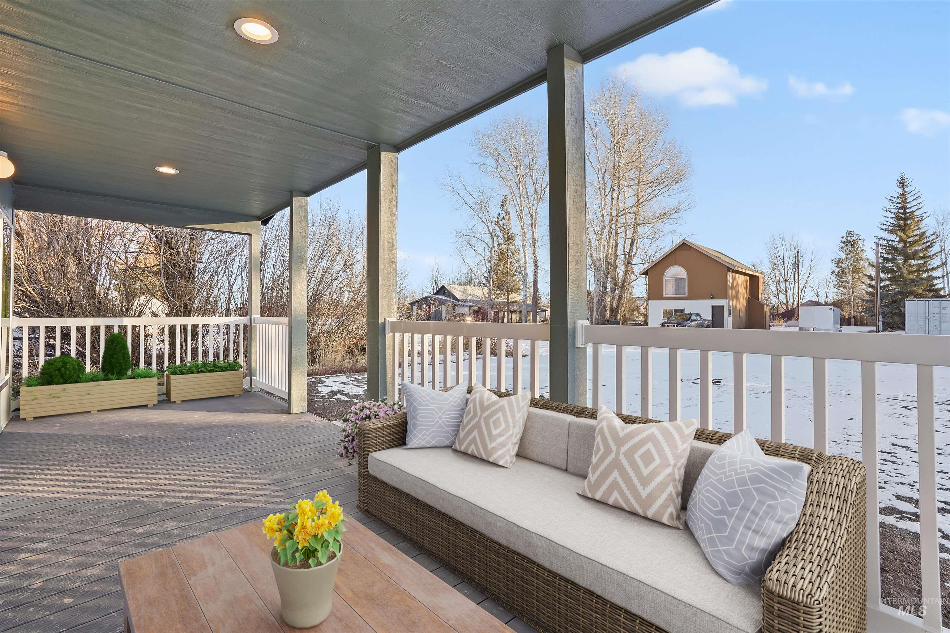 305 E Willow Ave, Fairfield ID 83327