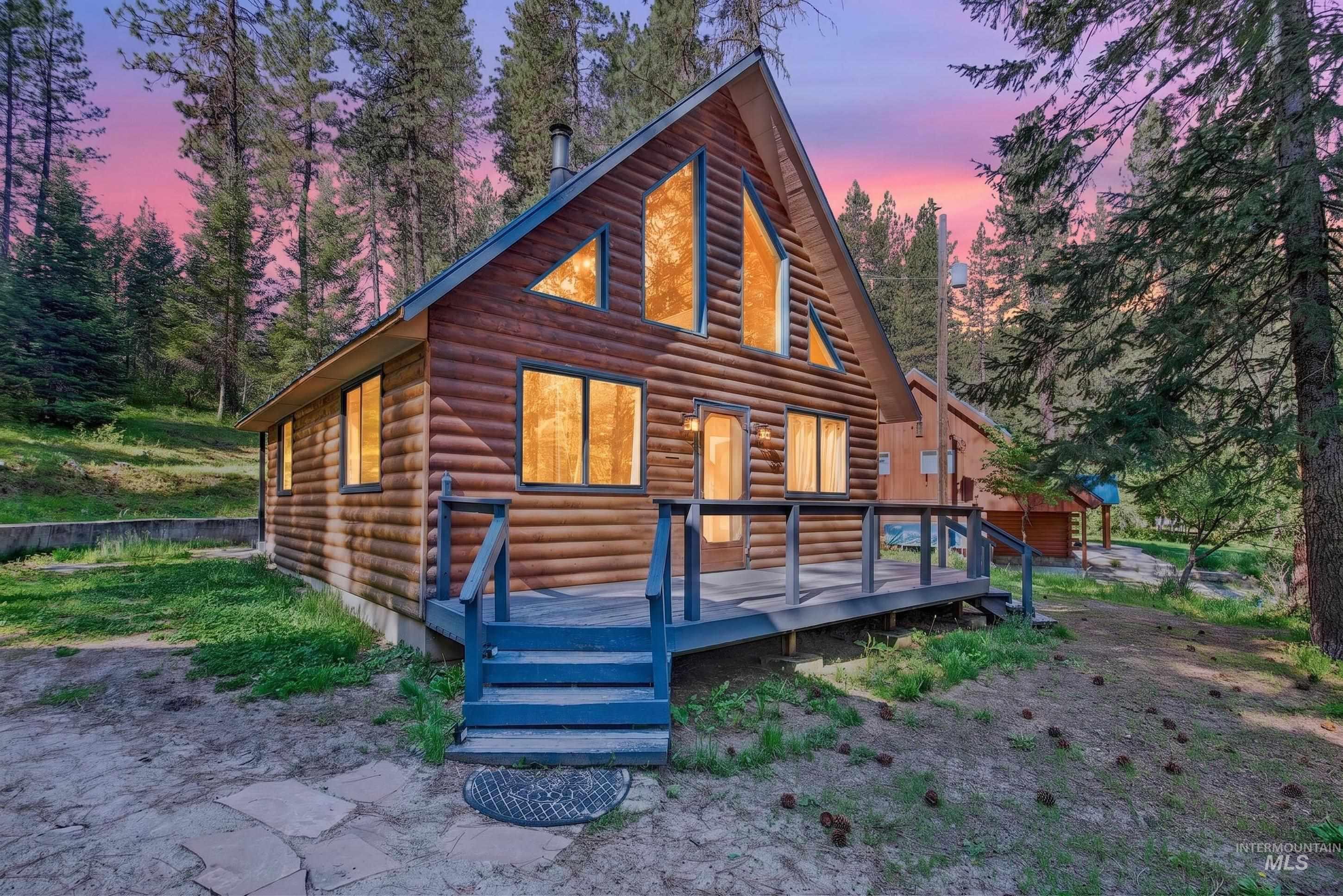 5 Pump House Rd, Garden Valley ID 83622