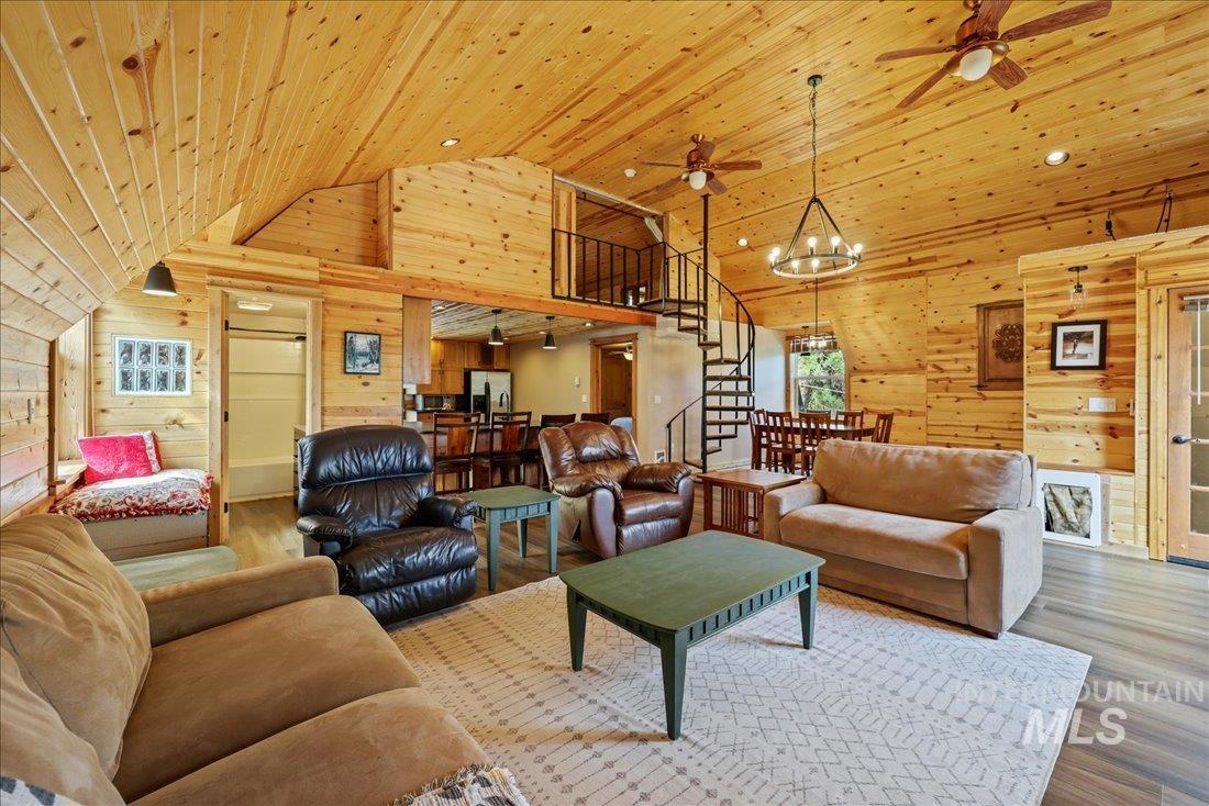 14 Melonie Loop, Cascade ID 83611