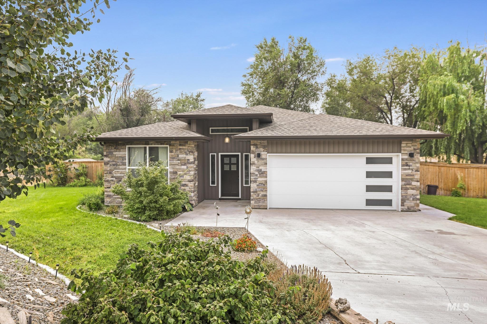 517 2nd Ave. W., Wendell ID 83355
