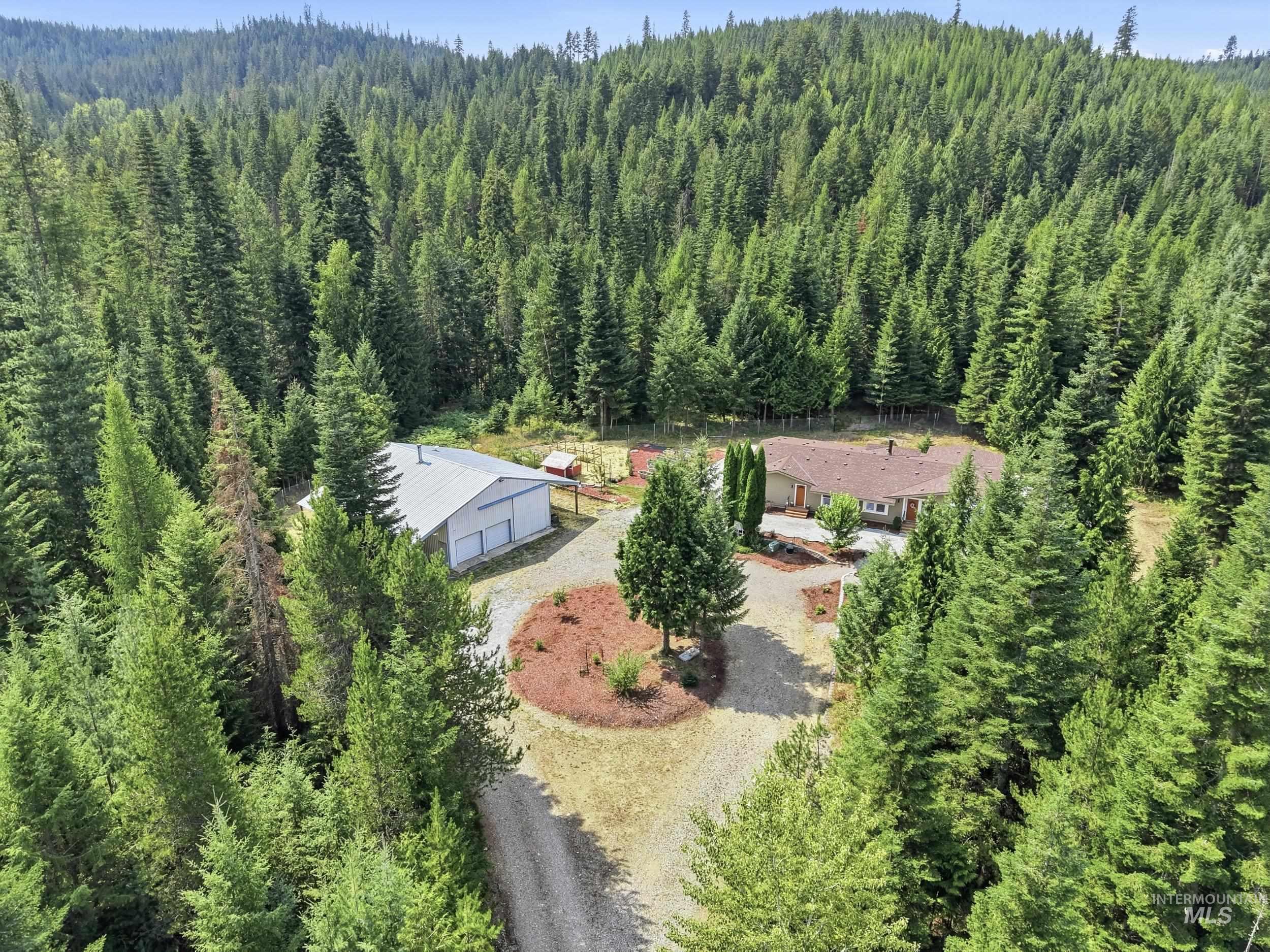 450 Parsons Dr, Priest River ID 83856