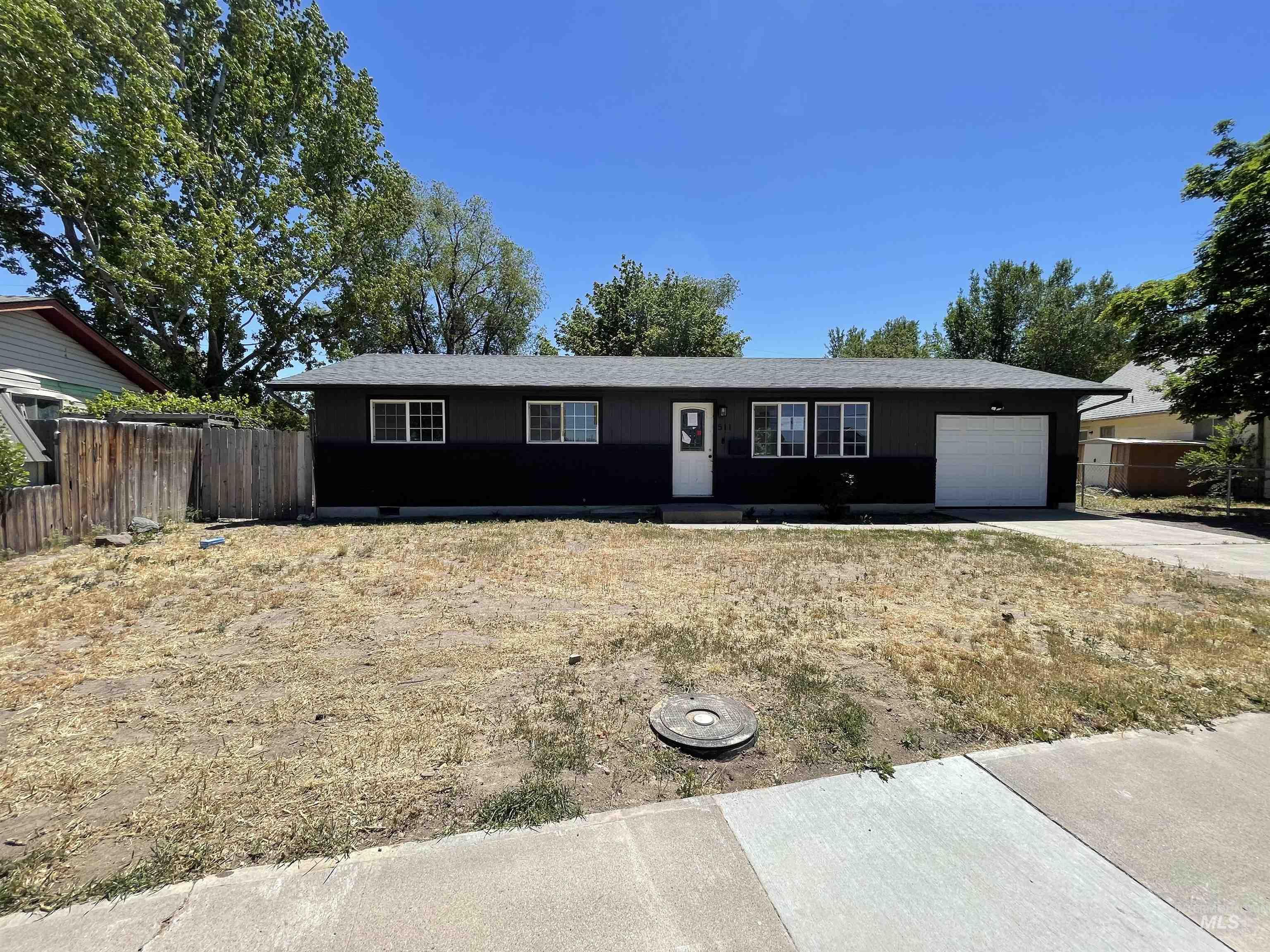 511 Chestnut St, Mountain Home ID 83647
