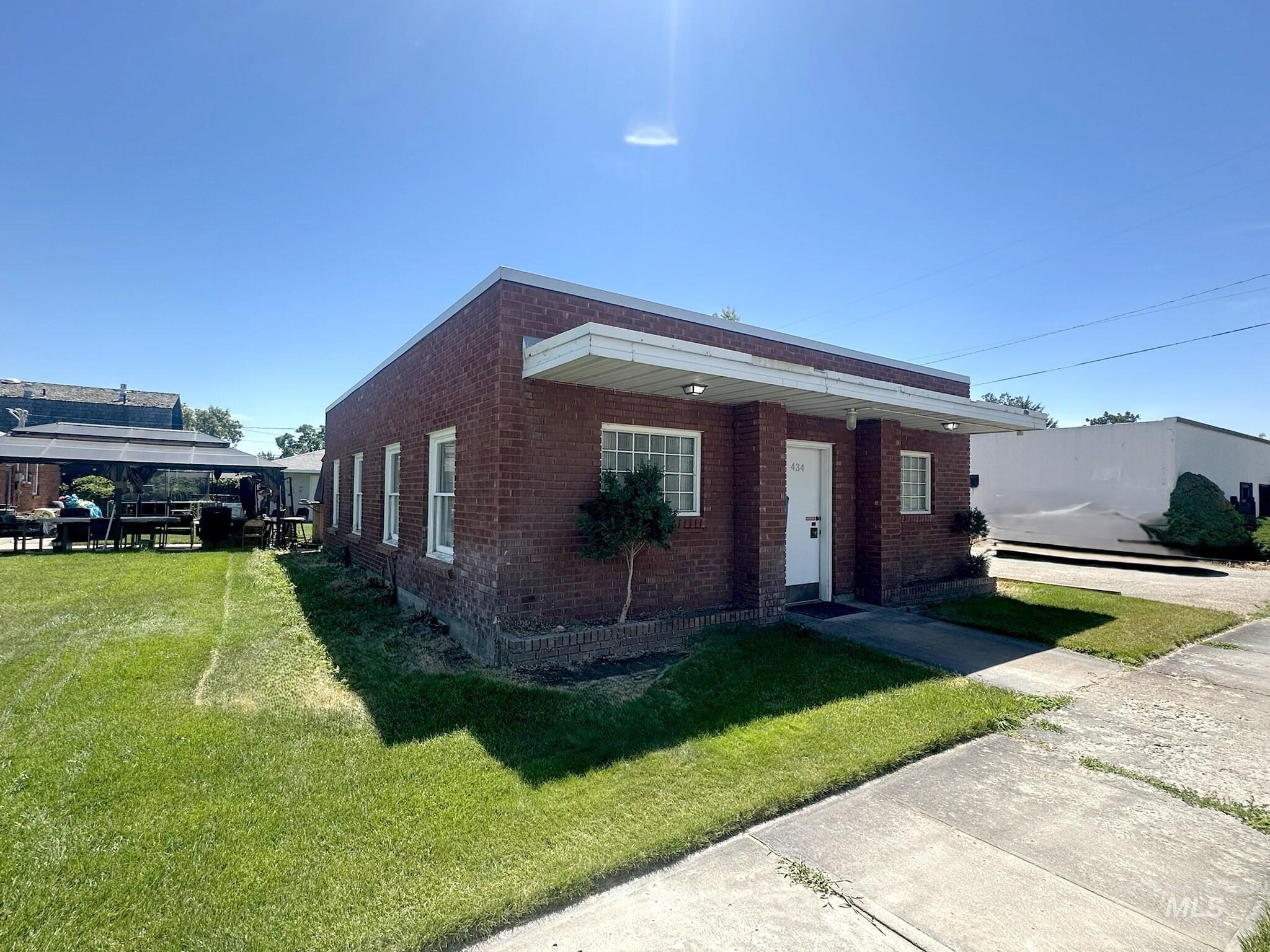 434 W Idaho, Ontario OR 97914
