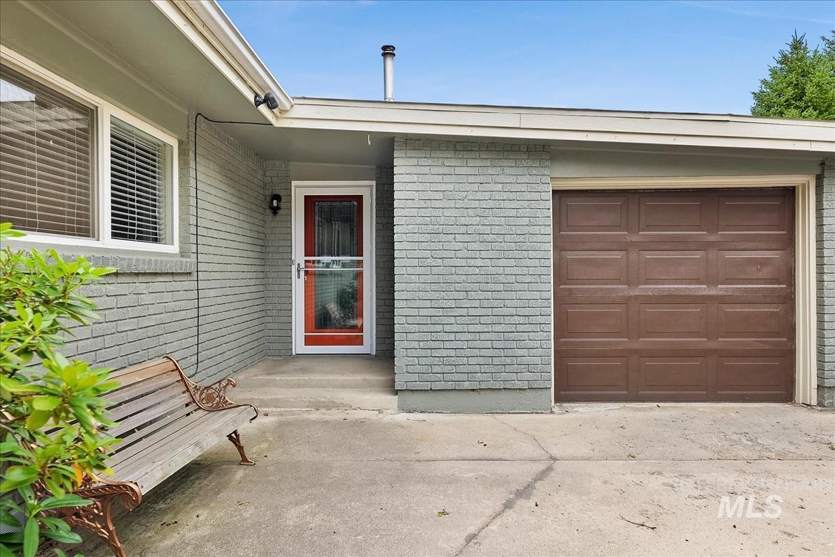 7141 W Hill Rd, Boise ID 83714