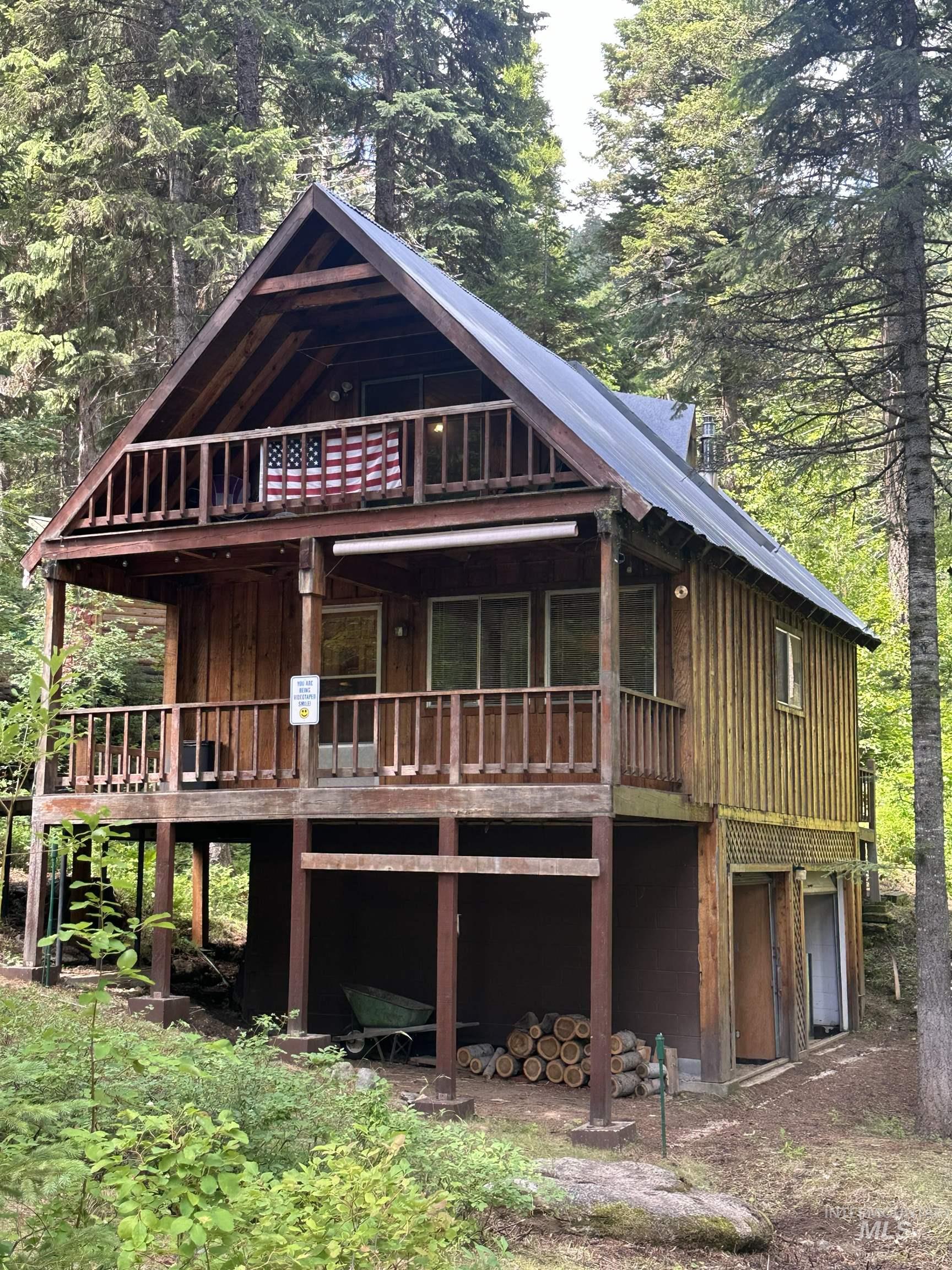 1227 Brown Bear Drive, Cascade ID 83611