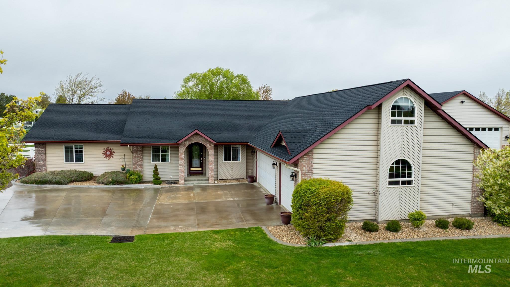 2520 E 3707 N, Twin Falls ID 83301