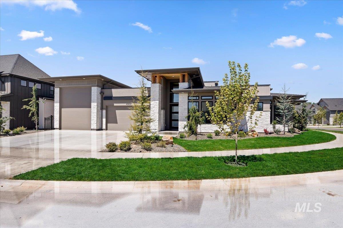 4900 W Braveheart St, Eagle ID 83616