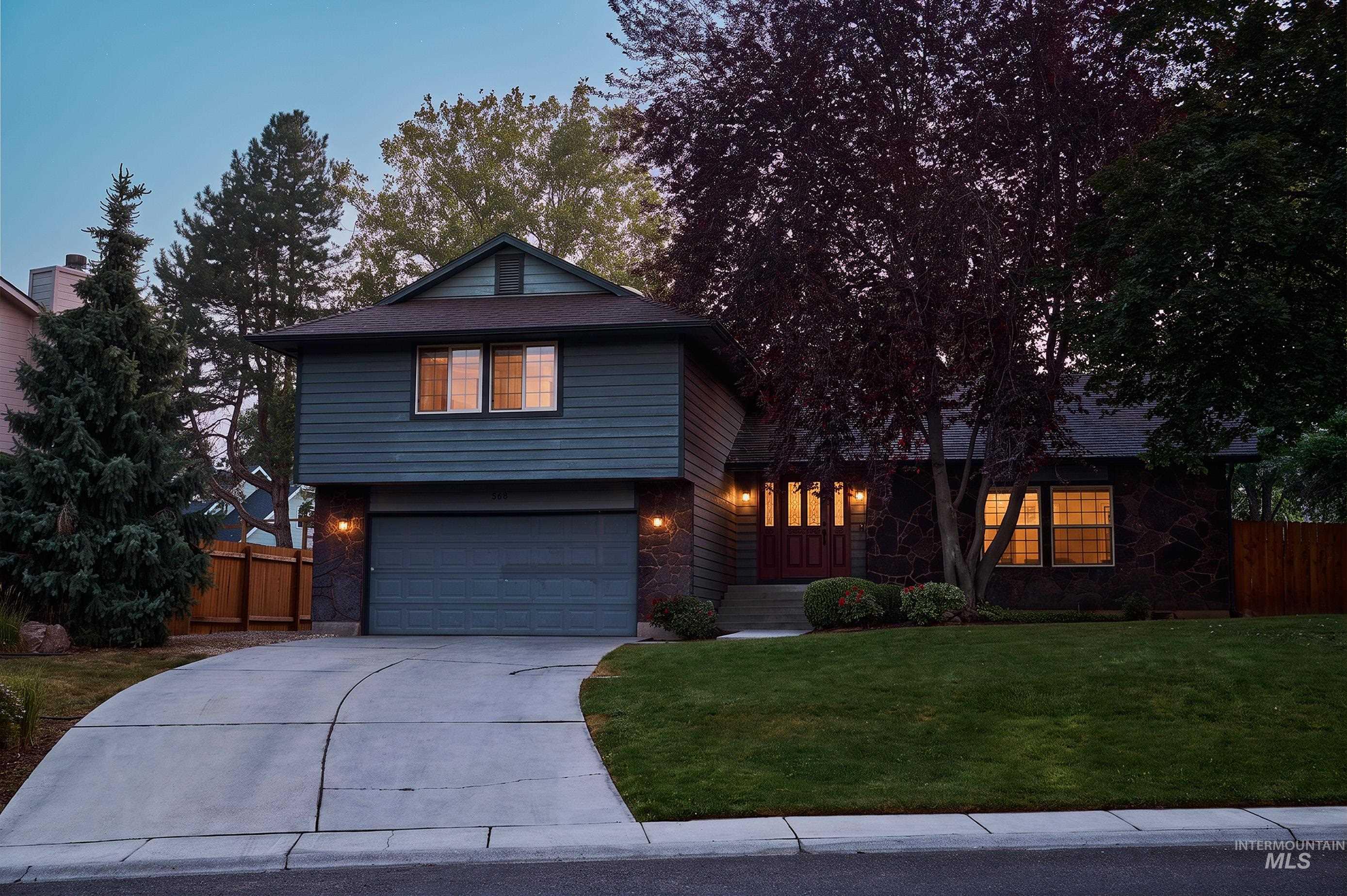 568 N Palmetto, Eagle ID 83616