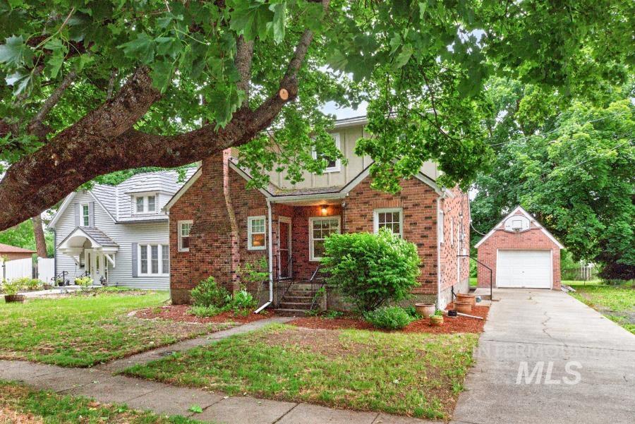 715 E 8th St, Moscow ID 83843