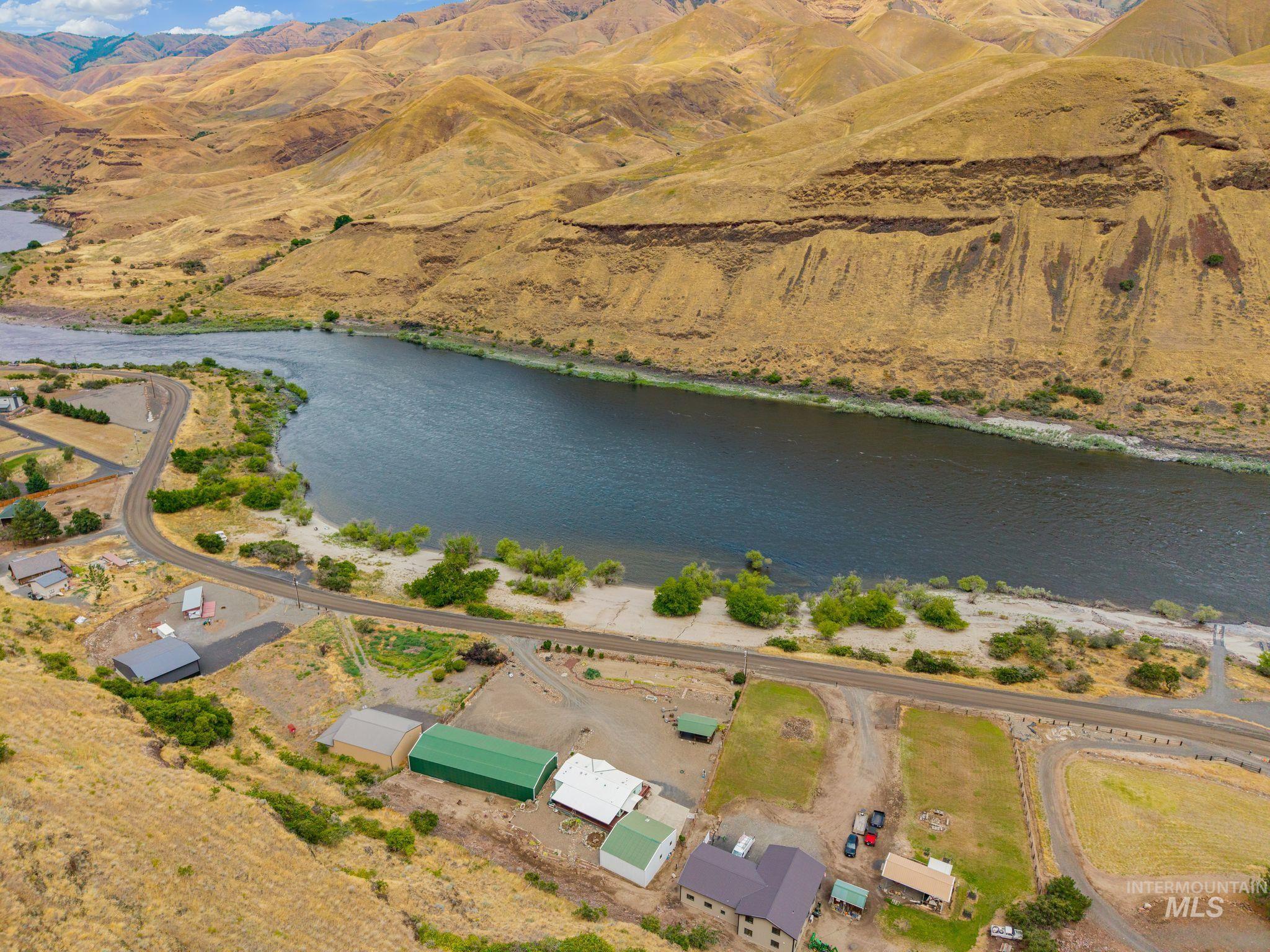 31018 Snake River Rd, Asotin WA 99402