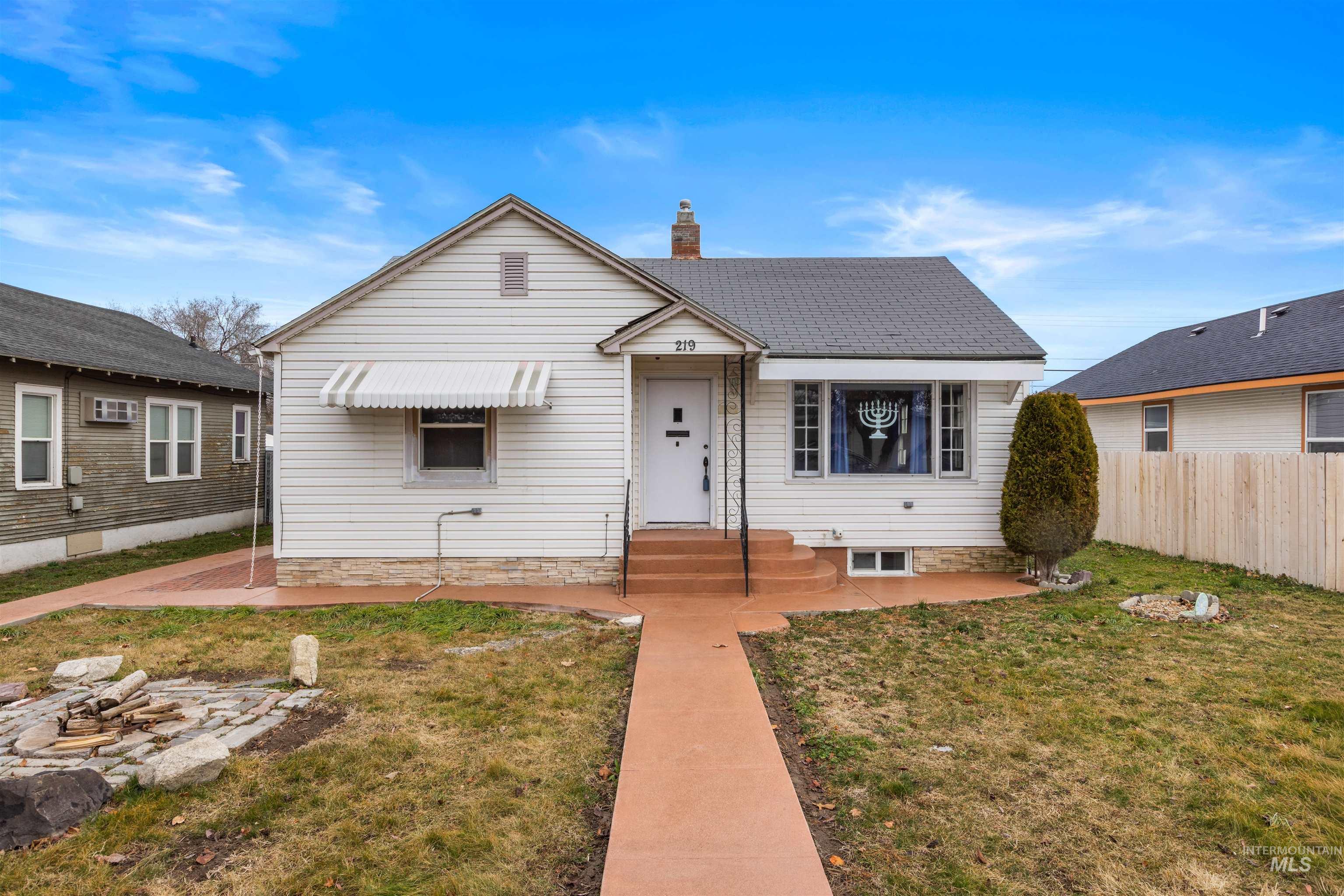 219 Cleveland Blvd, Caldwell ID 83605