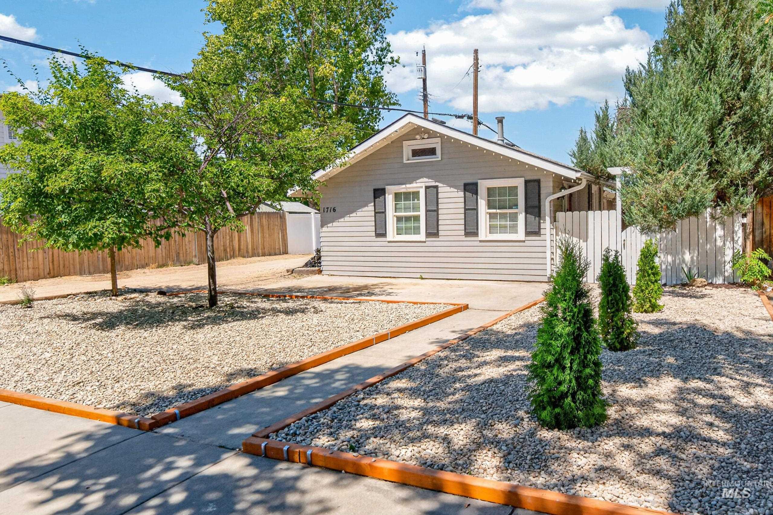 1716 3rd St. S, Nampa ID 83651