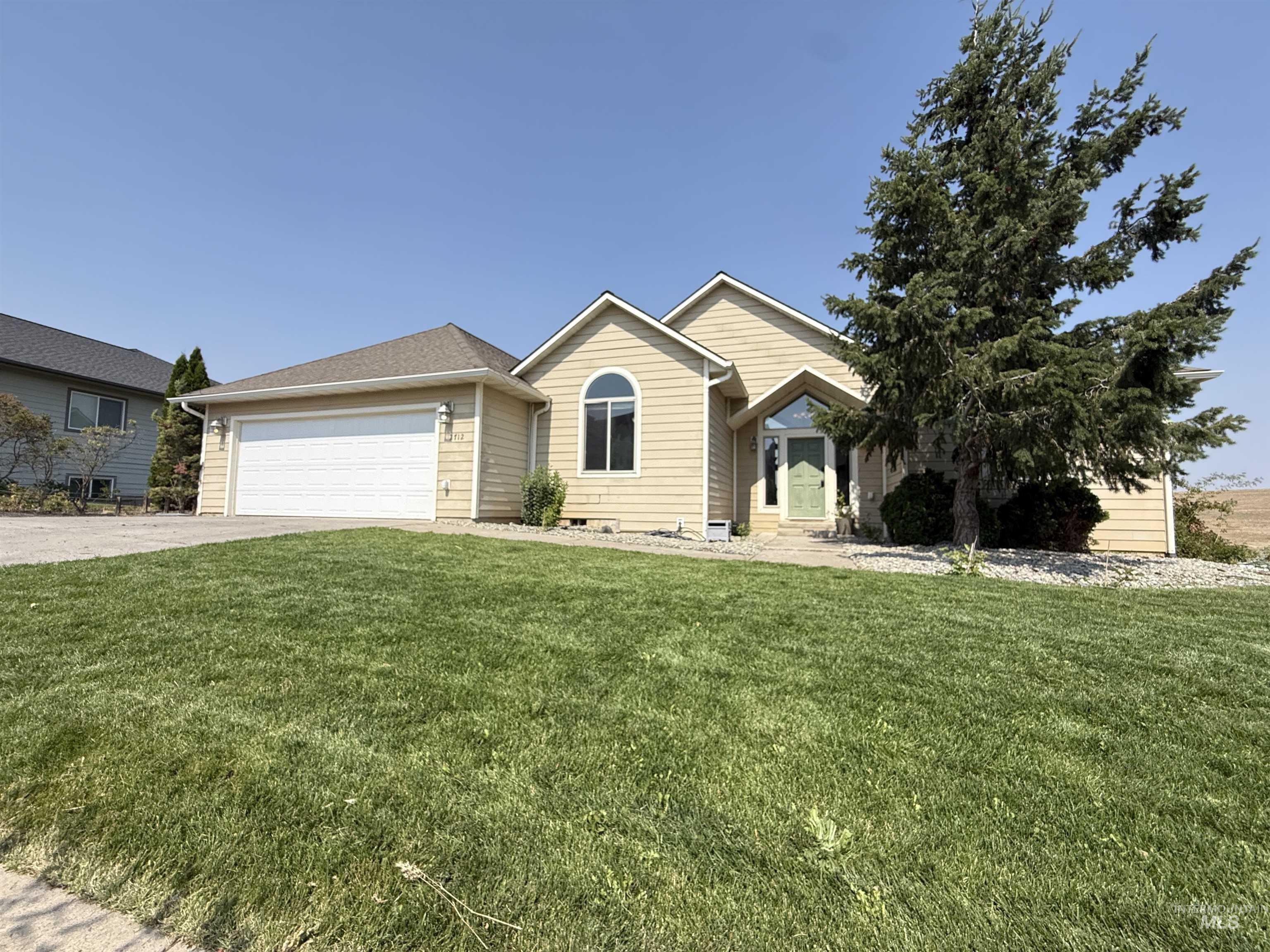 2712 Itani Drive, Moscow ID 83843