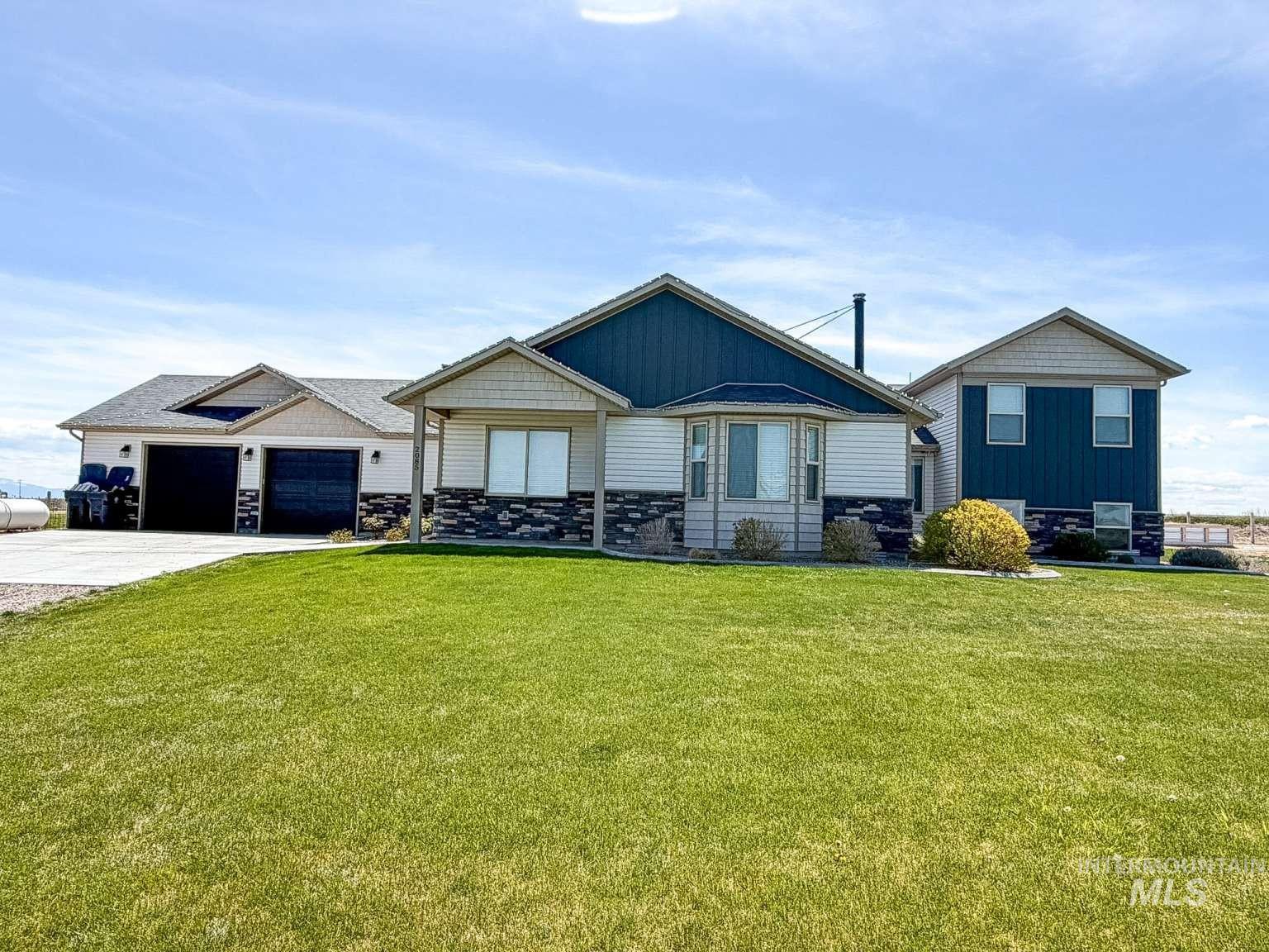 2085 E 900 S, Hazelton ID 83335