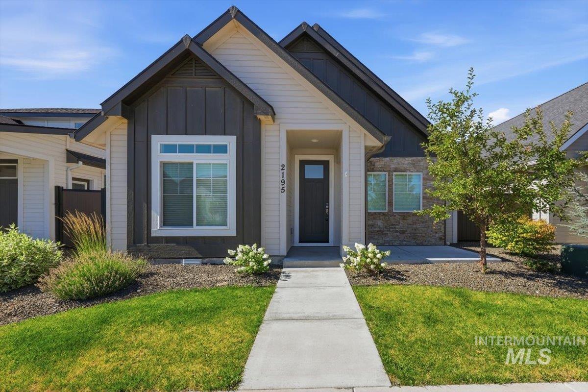 2195 E Hidcote St., Meridian ID 83642