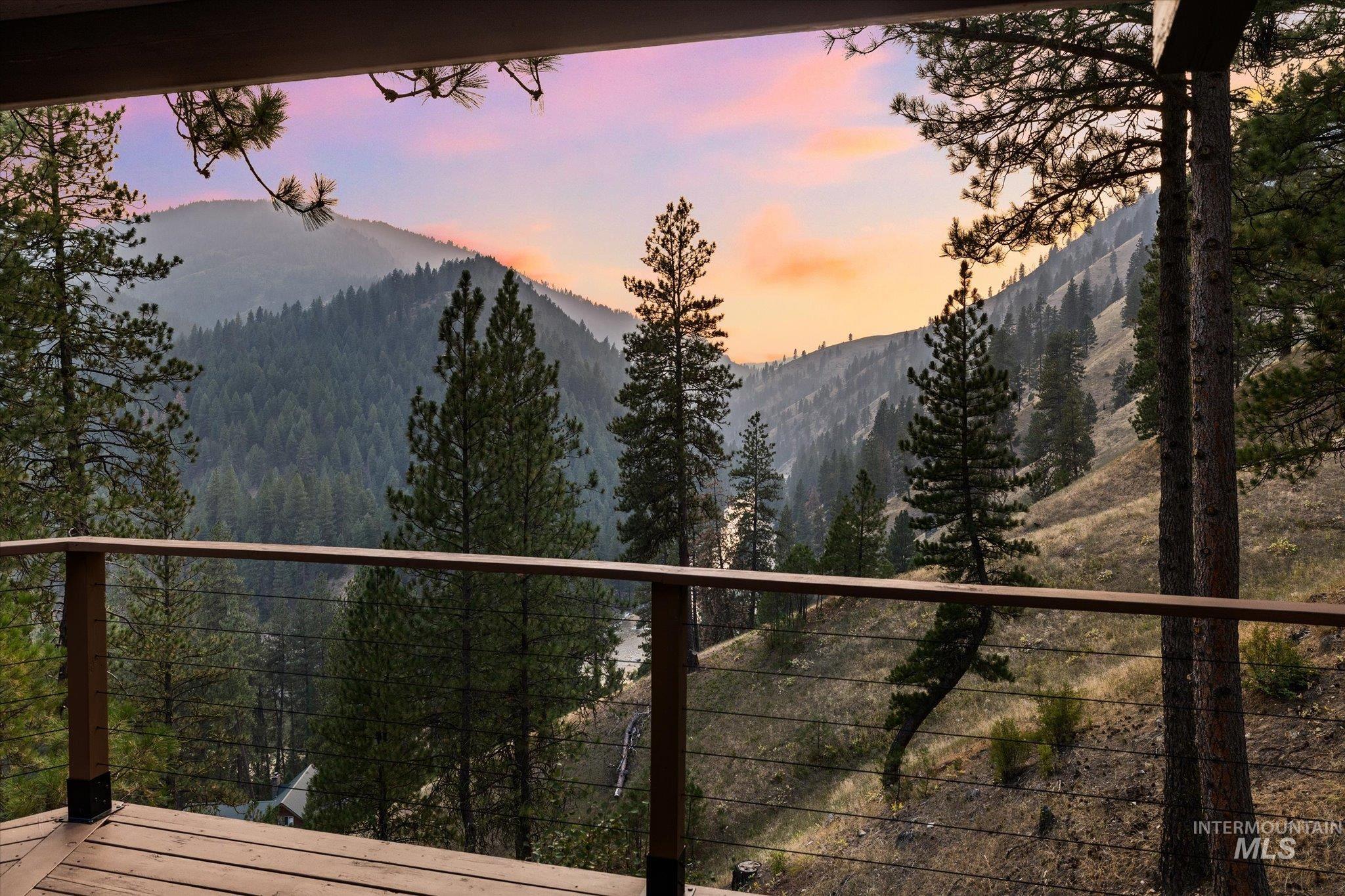 30 Timberline Dr, Garden Valley ID 83622