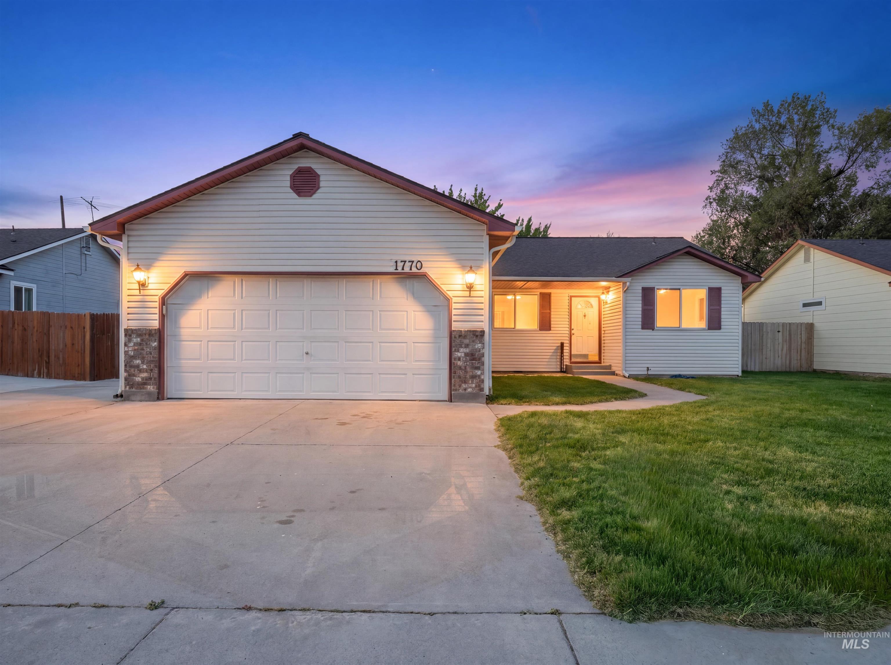 1770 Peregrine Dr, Mountain Home ID 83647