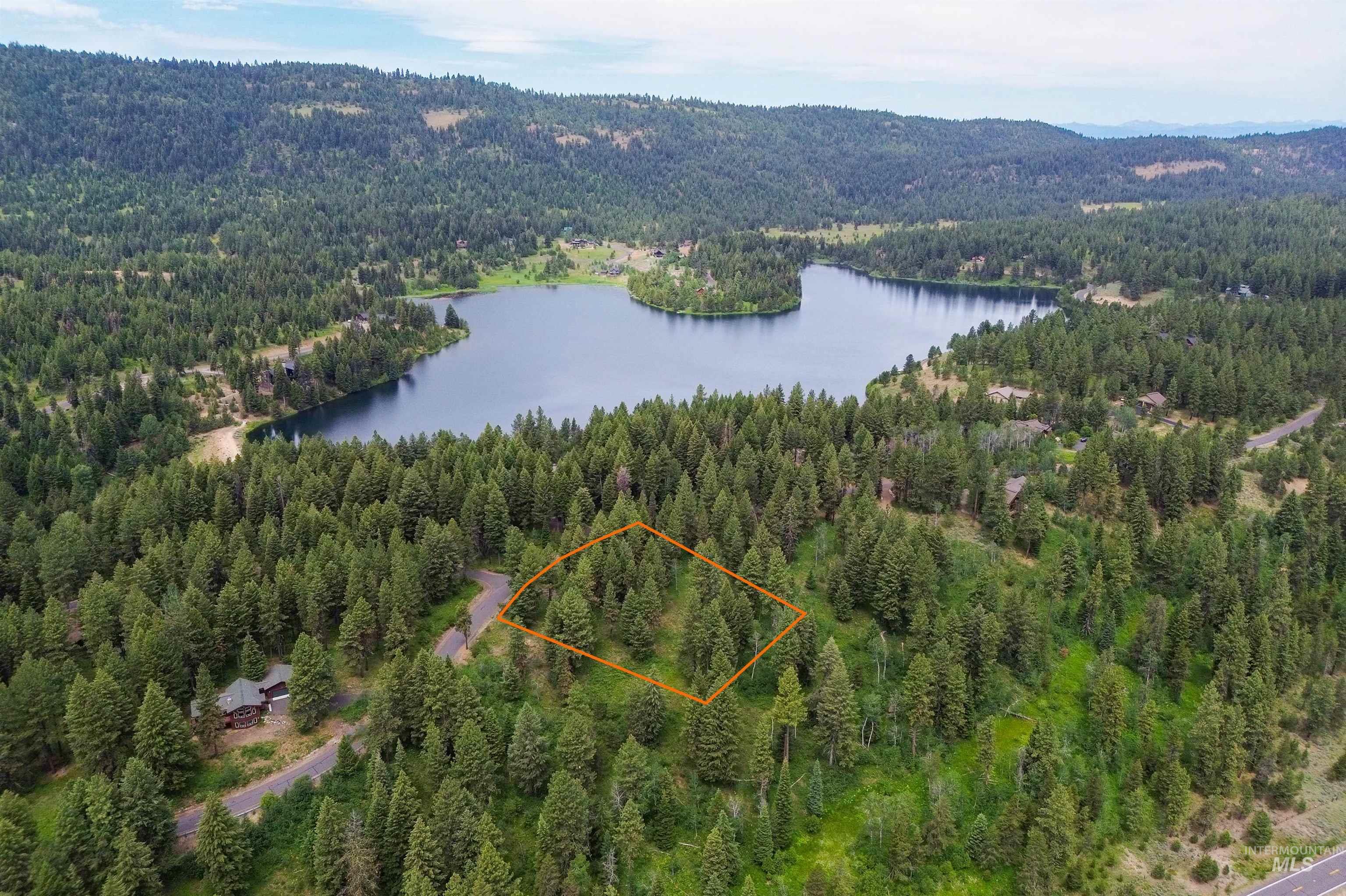 280 Blackhawk Lake Dr, McCall ID 83638