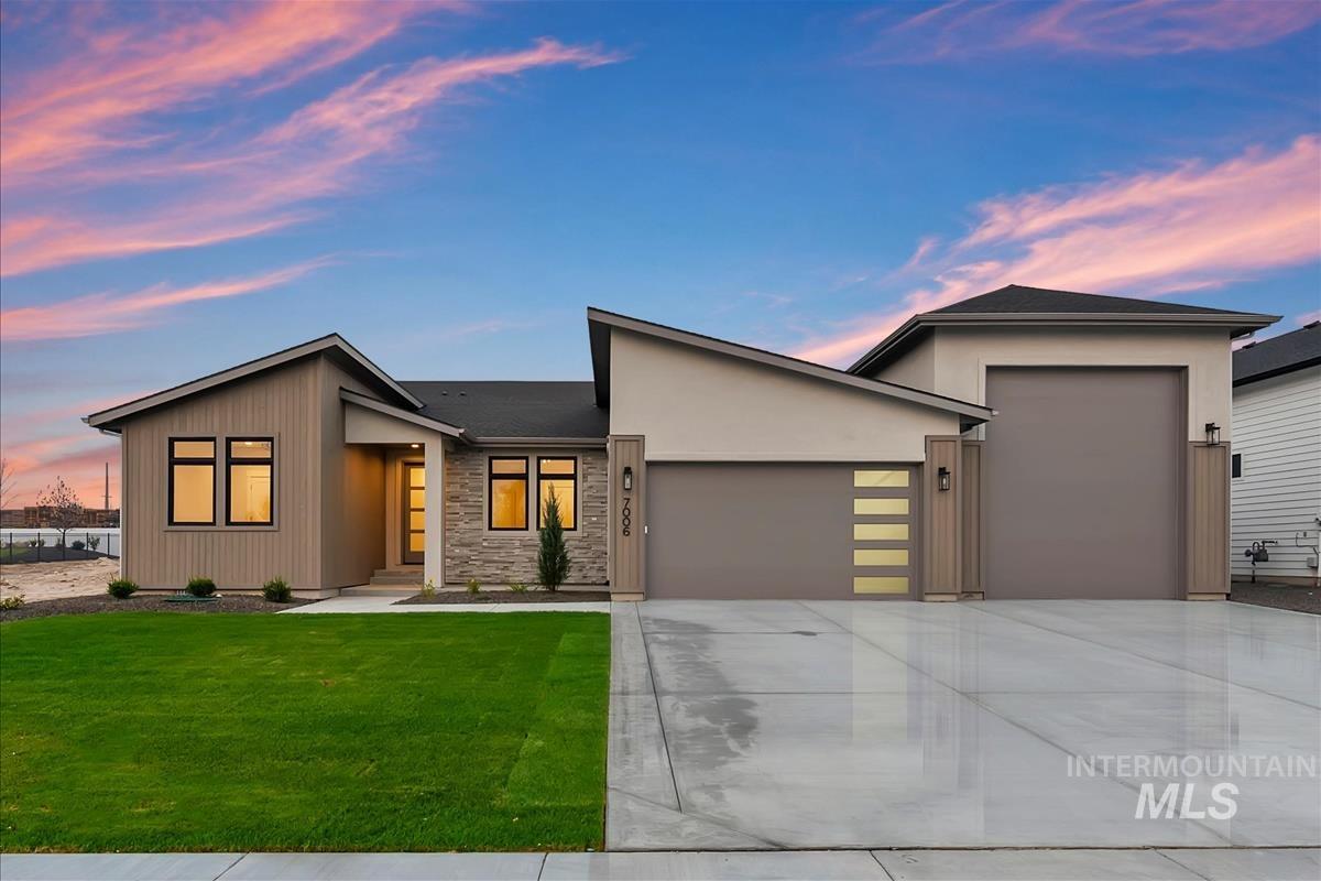 7006 E Chicken Hawk Loop, Nampa ID 83686