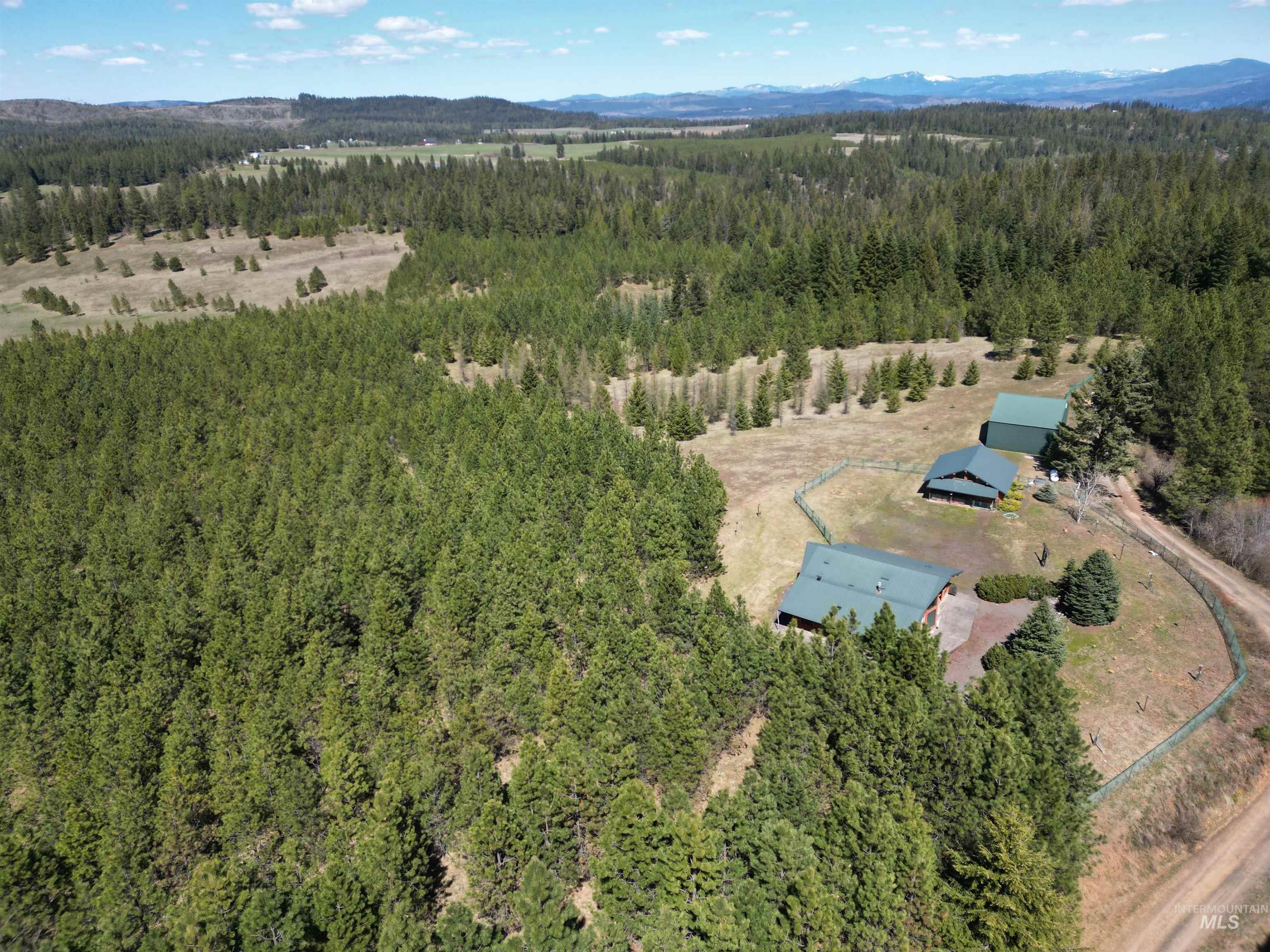 4975 Middle Road, Lenore ID 83541