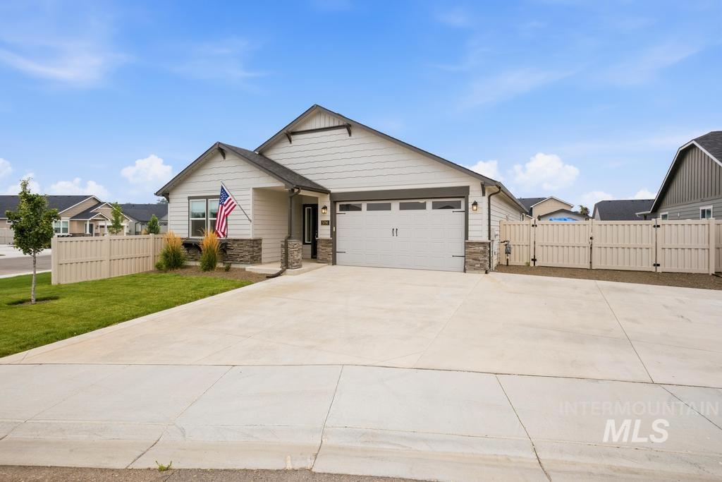 5790 E Lekeitio Village Dr, Nampa ID 83687