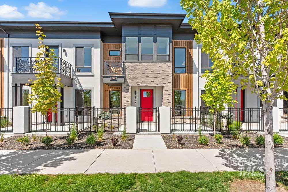 357 E Lombard Ln, Eagle ID 83616