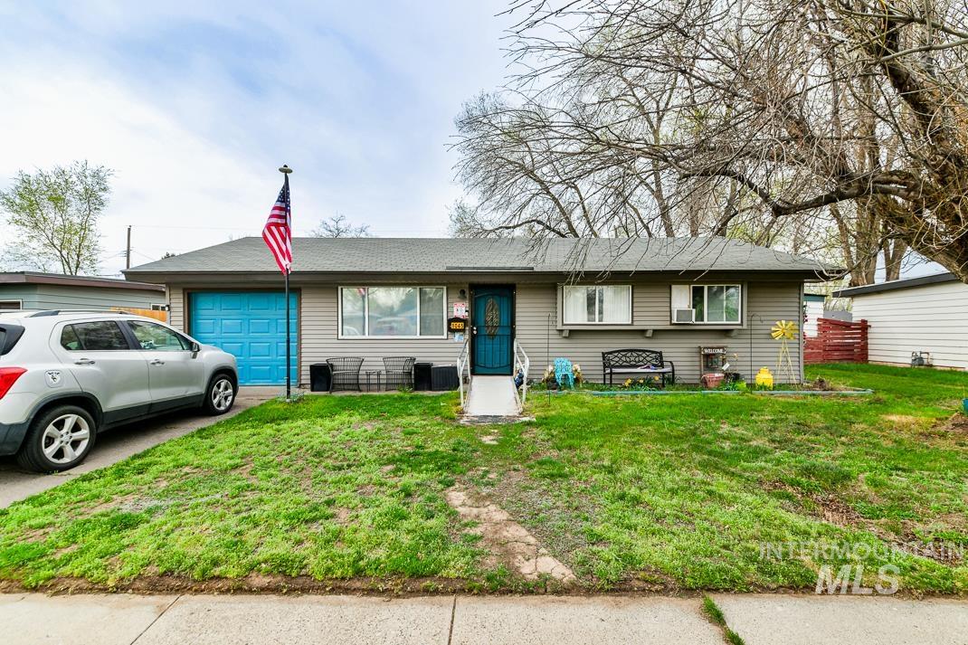 1045 E 16th N, Mountain Home ID 83647