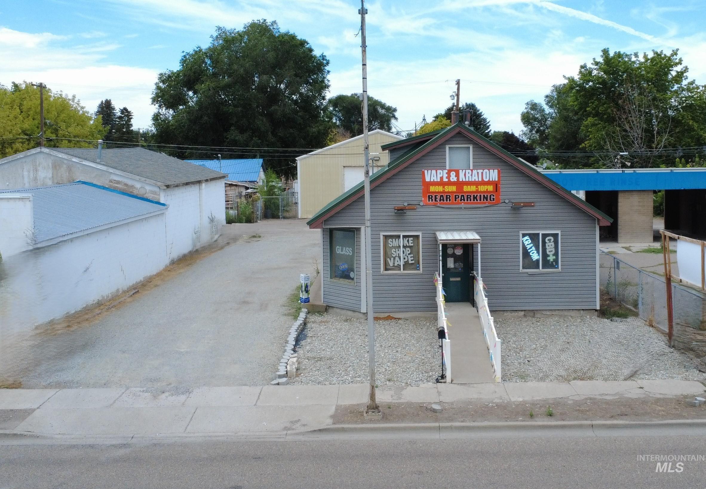744 Overland Ave, Burley ID 83318