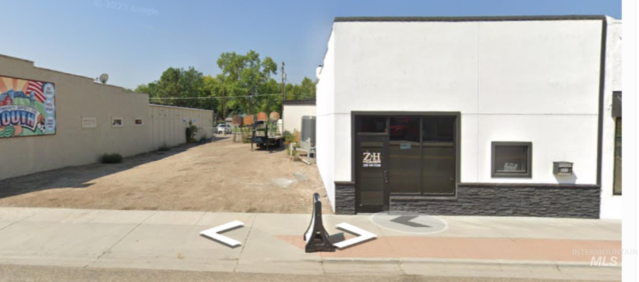 221 & 219 N Plymouth Ave, New Plymouth ID 83655