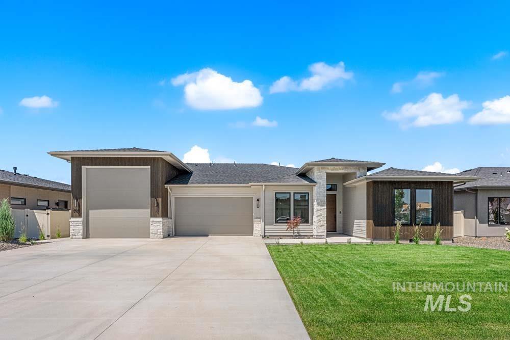 627 N Creekwater Ave, Eagle ID 83616