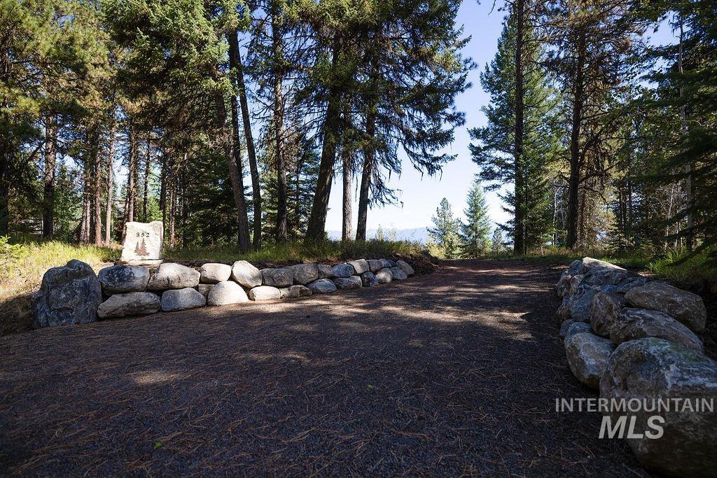 352 Blackhawk Lake Dr, McCall ID 83638