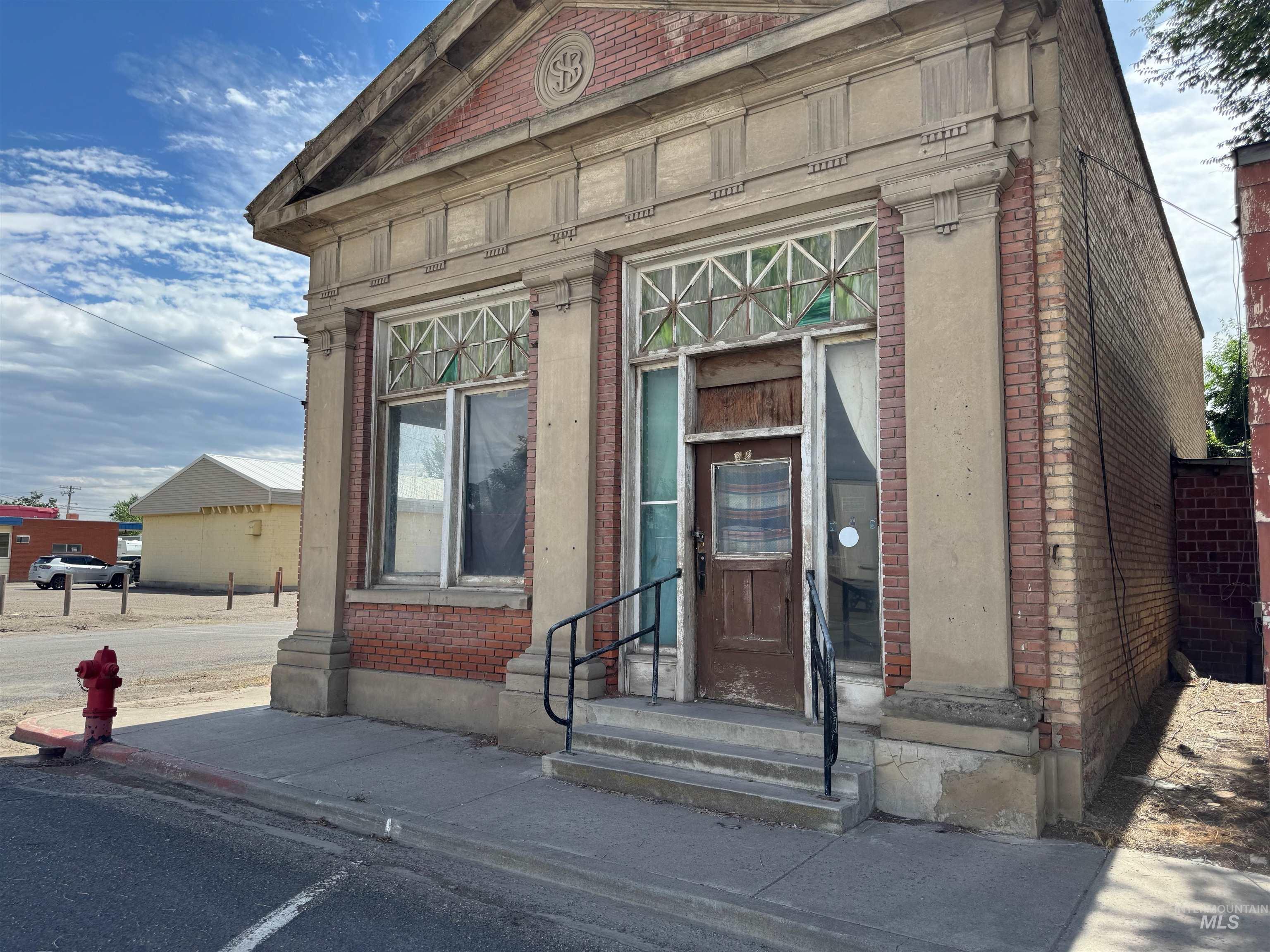 28 E Idaho Street, Paul ID 83347