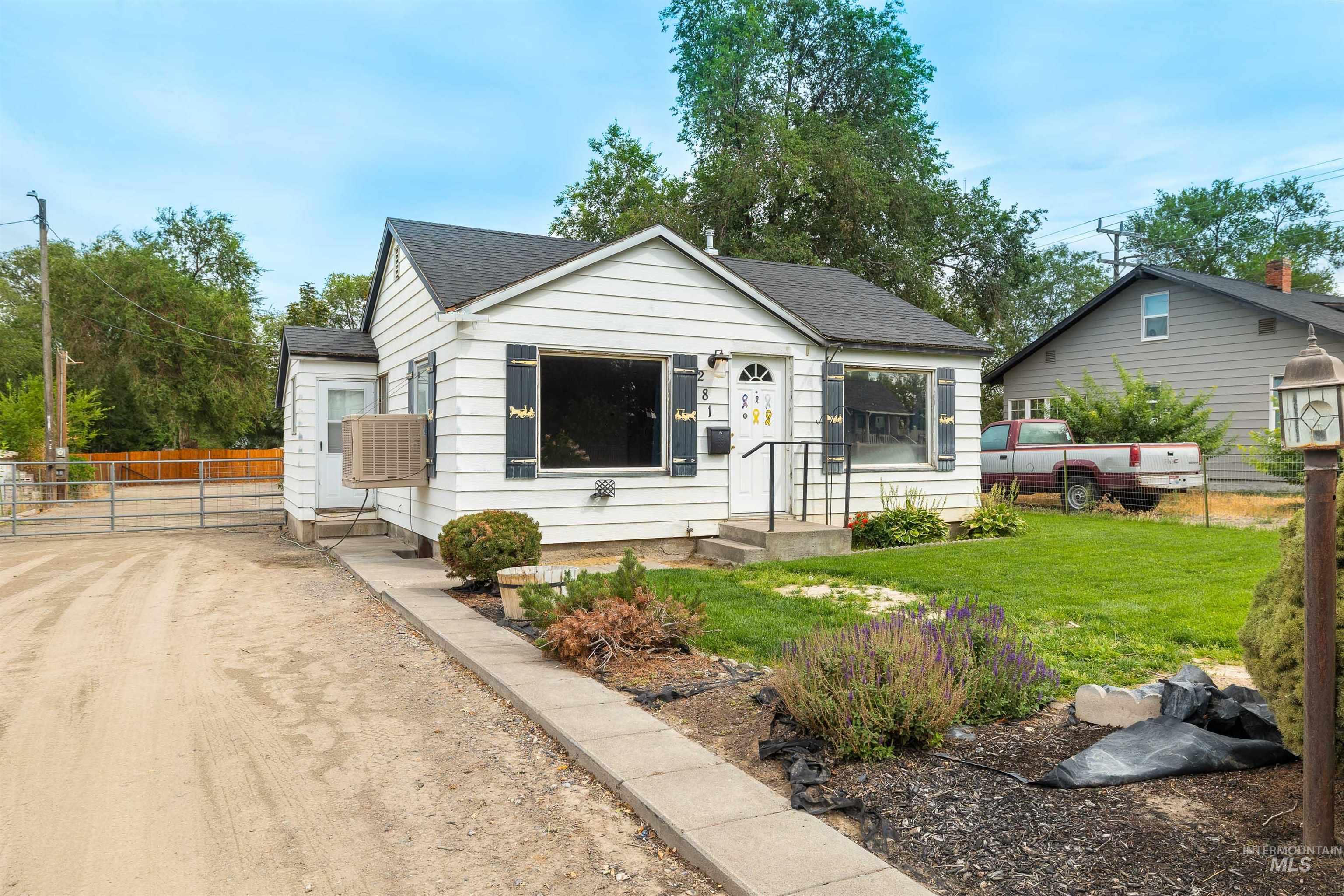 281 Lois St, Twin Falls ID 83301