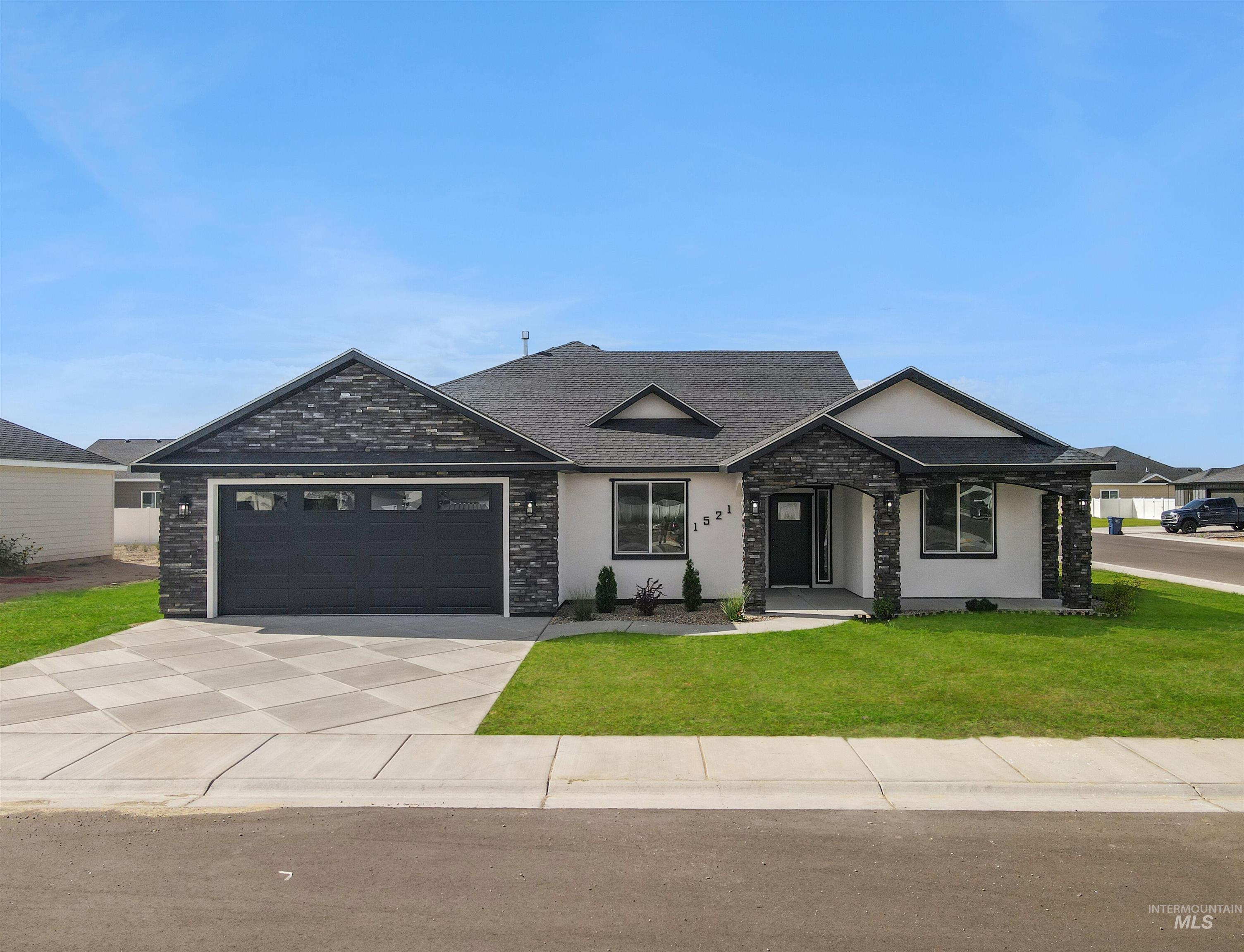 1521 Lavender St, Rupert ID 83350