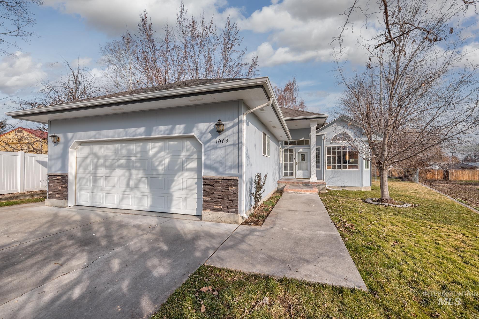 1063 NW 2nd Ave, Ontario OR 97914