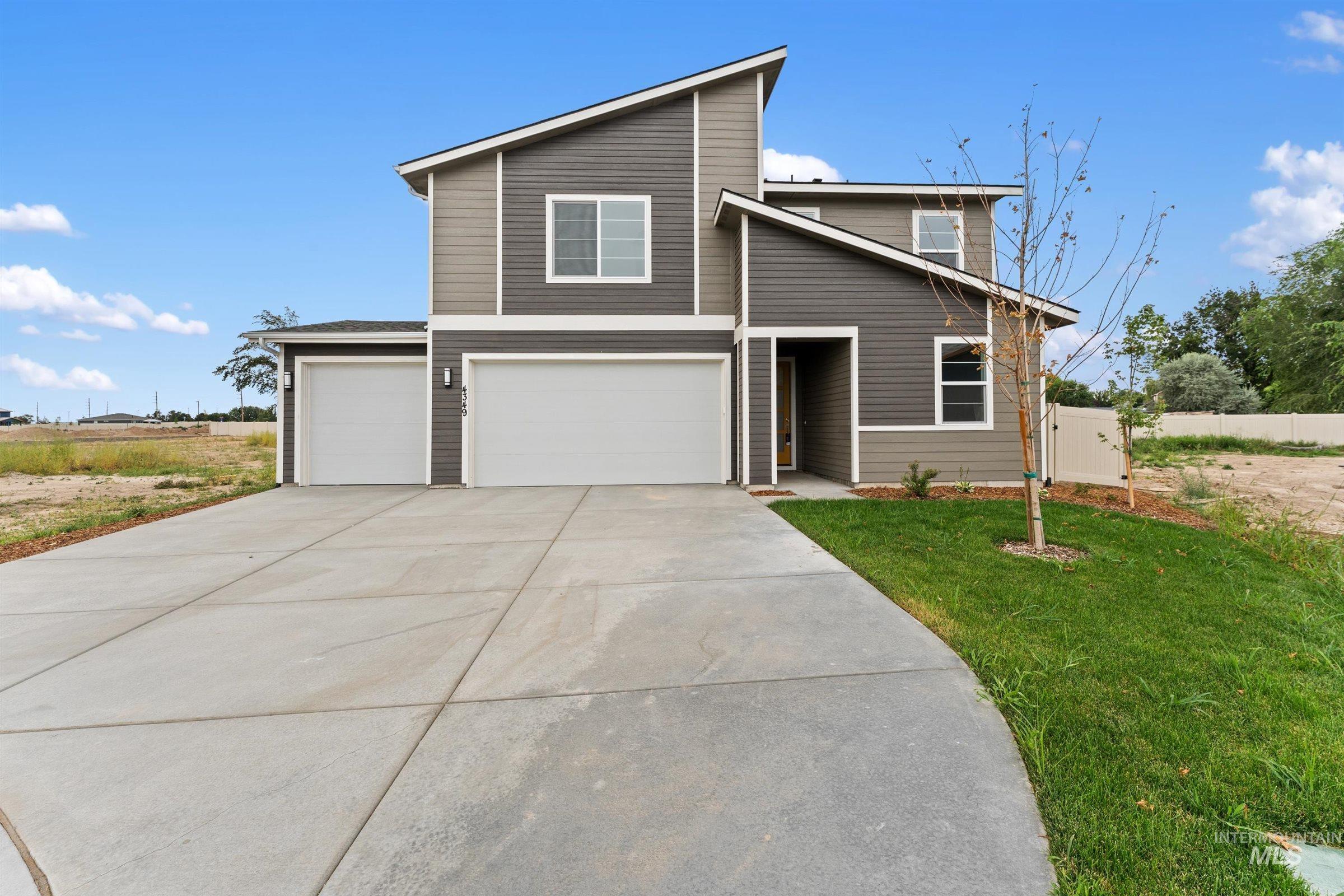 4349 E Briscoe Dr, Nampa ID 83686