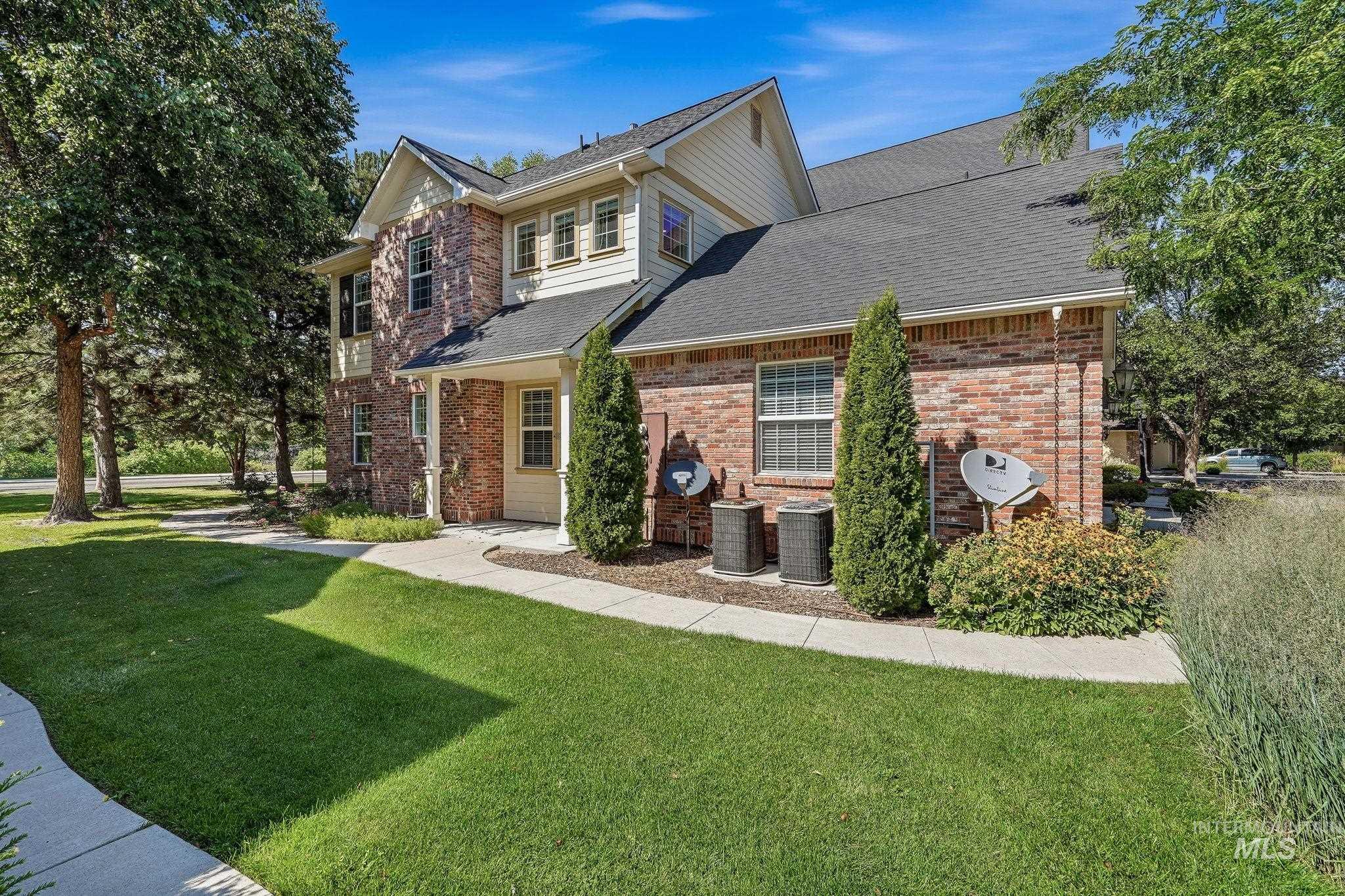 1136 E Winding Creek Dr, Eagle ID 83616