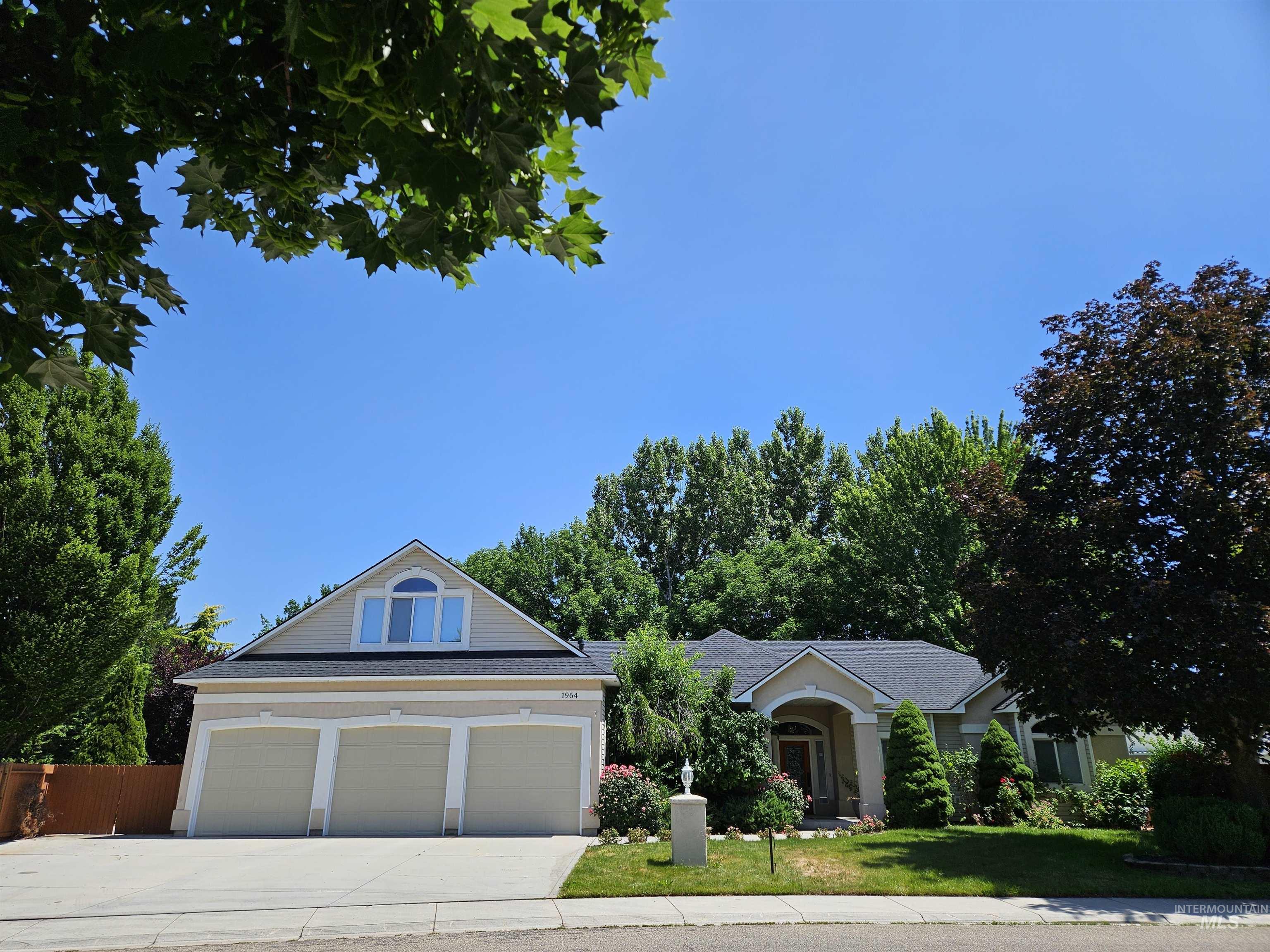 1964 E Summercove Dr, Meridian ID 83646