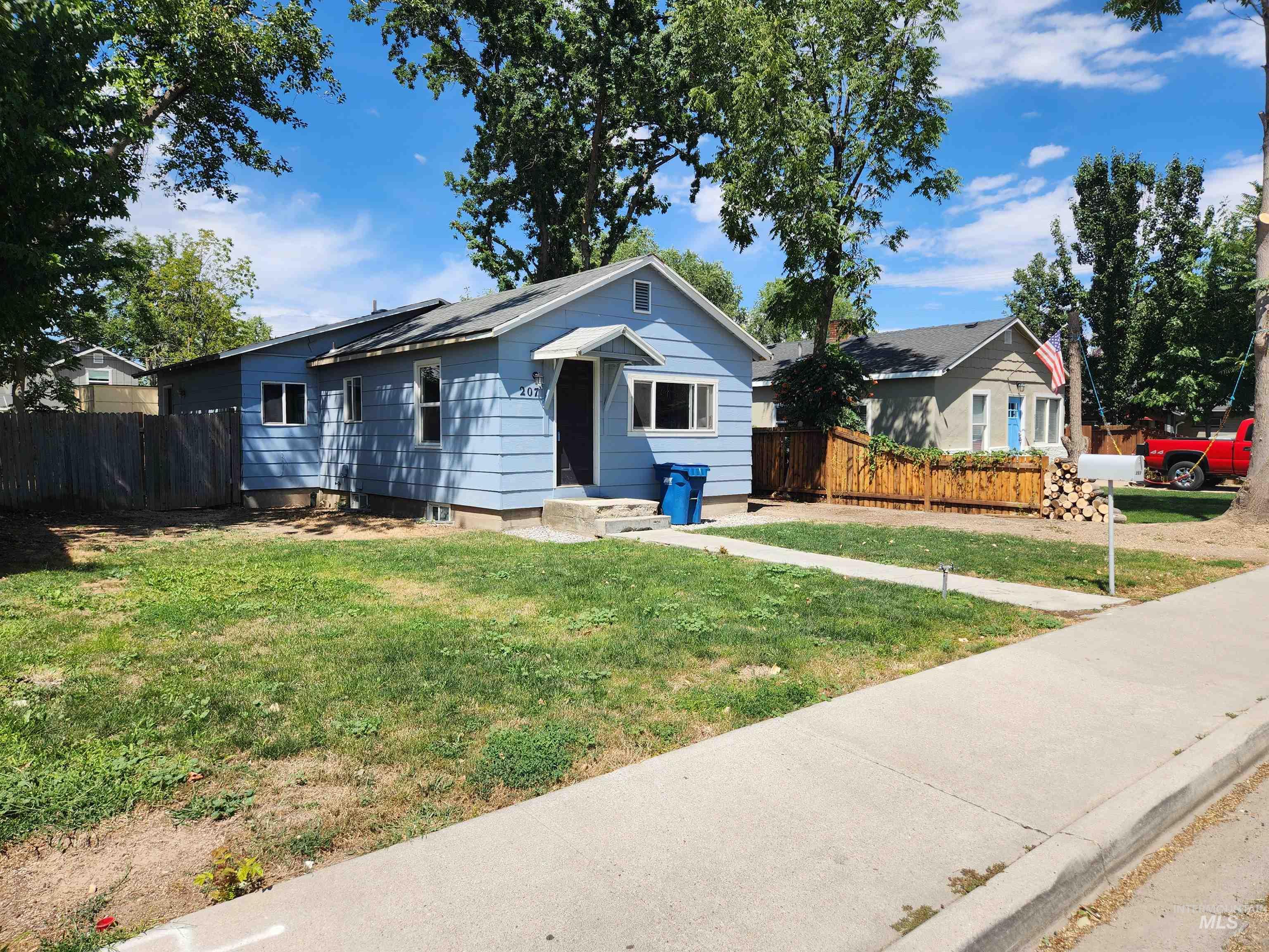 207 9th Ave N, Nampa ID 83687