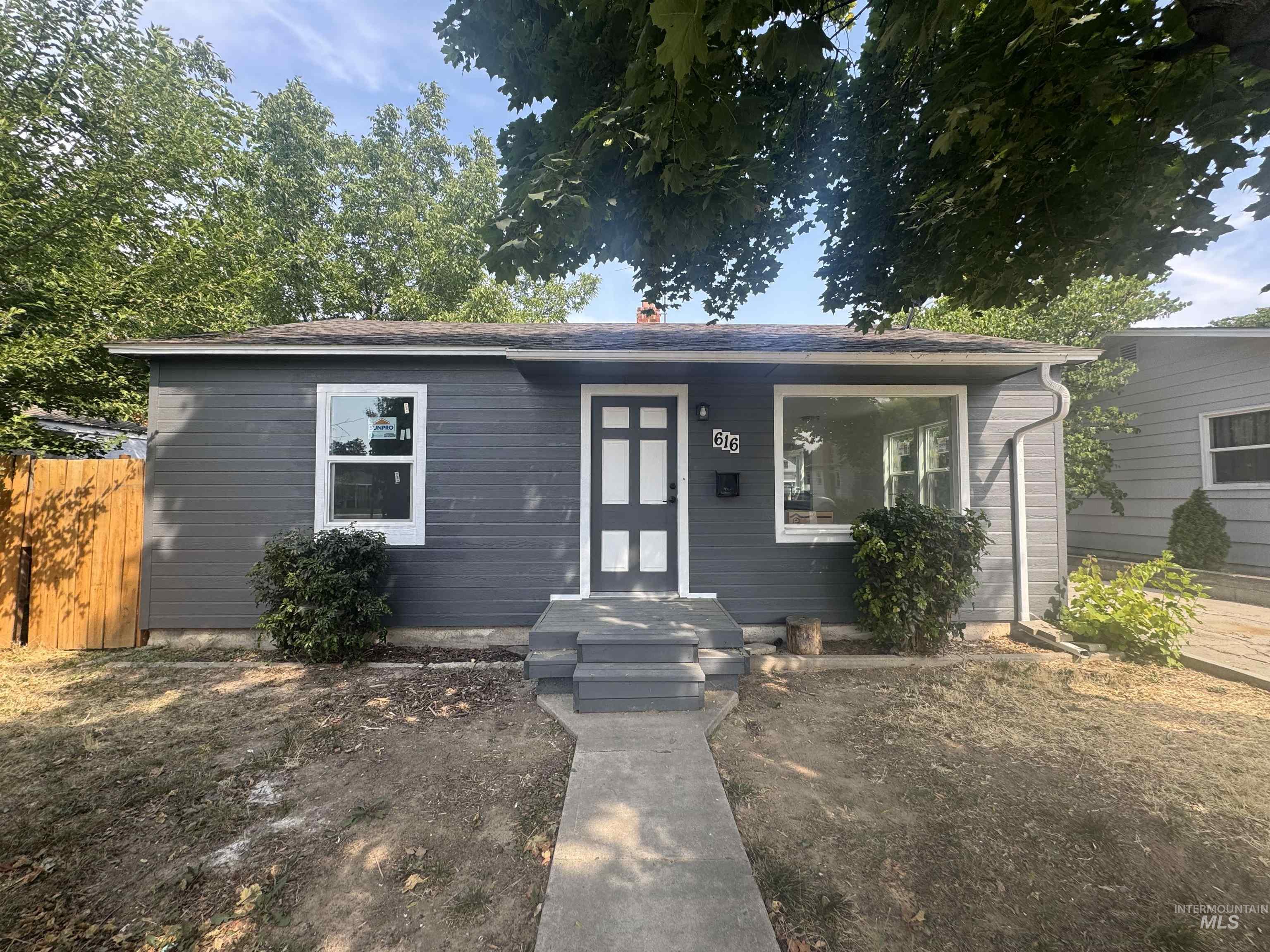 616 S Olive St, Nampa ID 83686